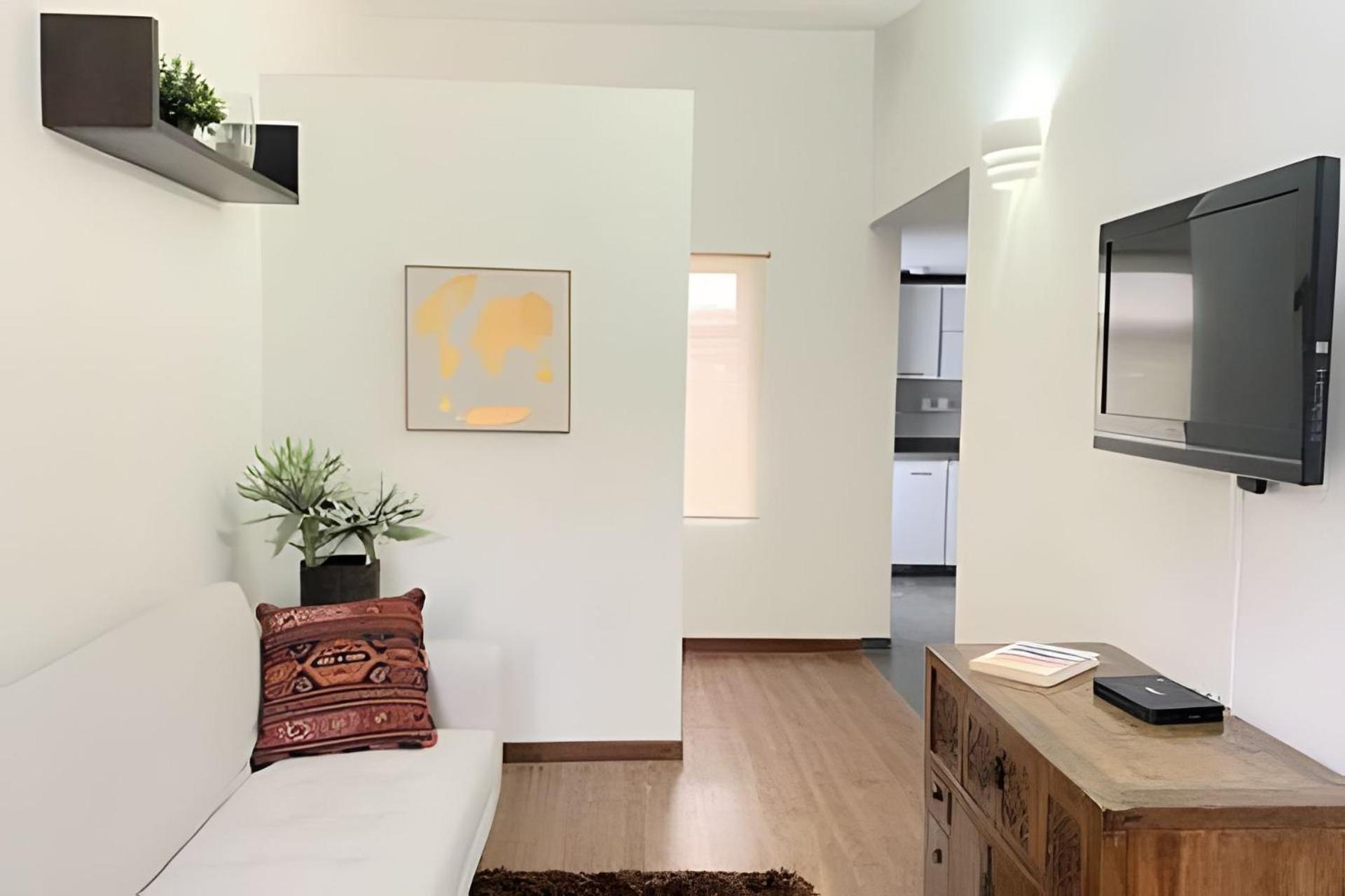 Super Tv, Wi Fi Y Parqueadero Gratis Bogota