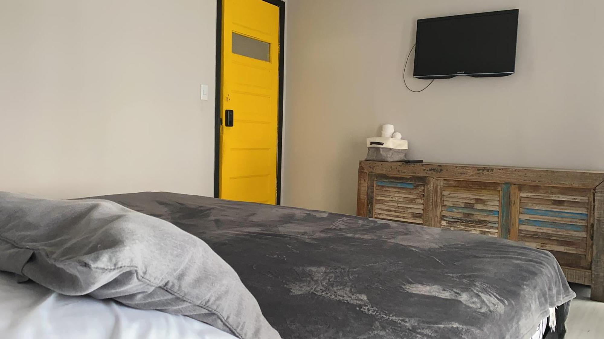 Fardo Autonomo En - Zona T - Recepcion Digital 24h Guest house