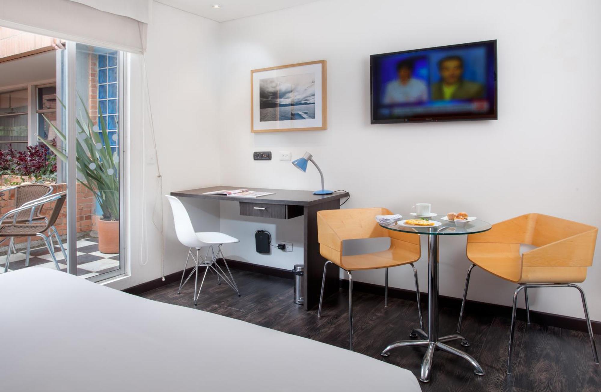 Hotel 104 Art