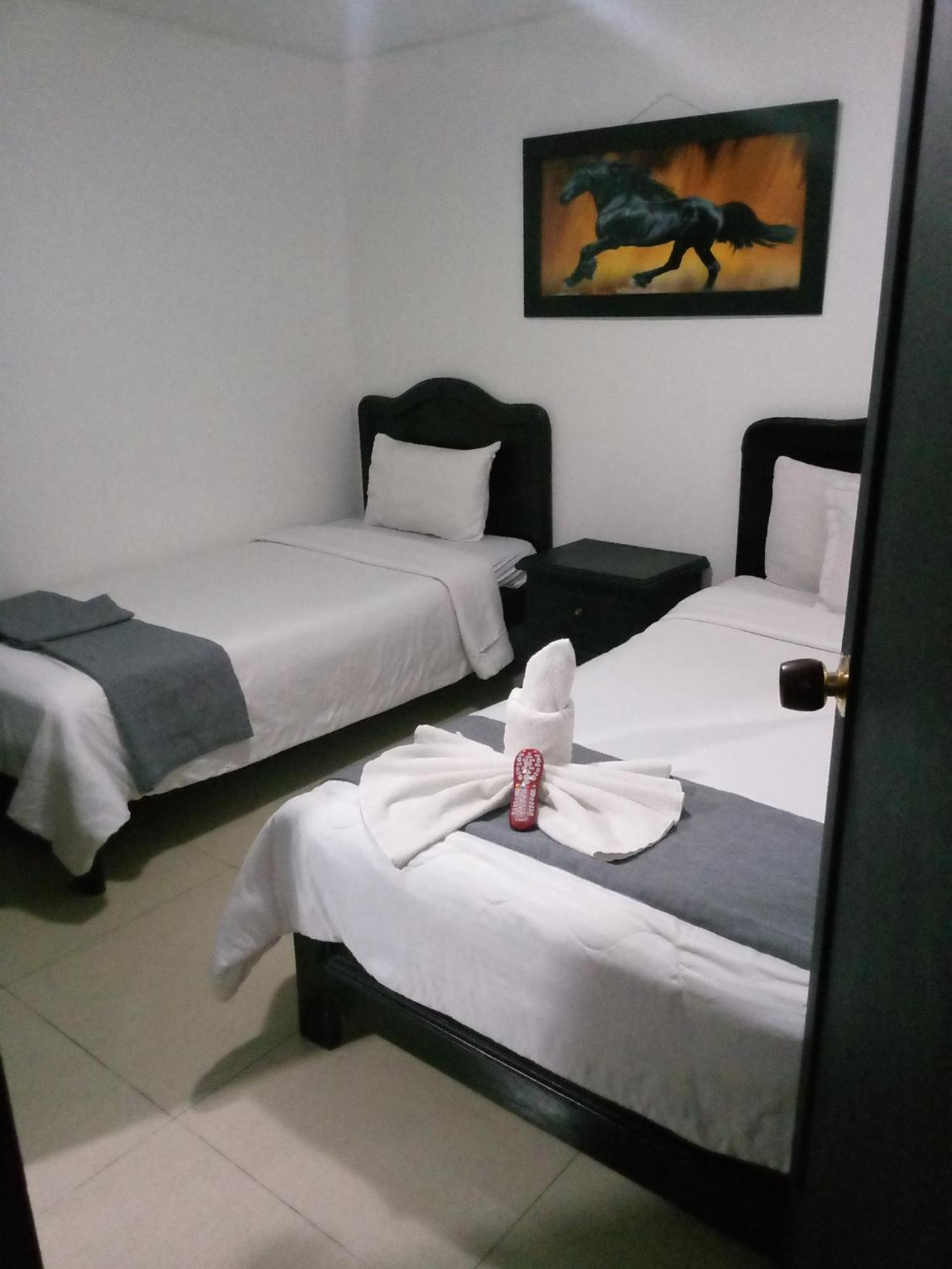 Bed & Breakfast Laguna 24 Bogota