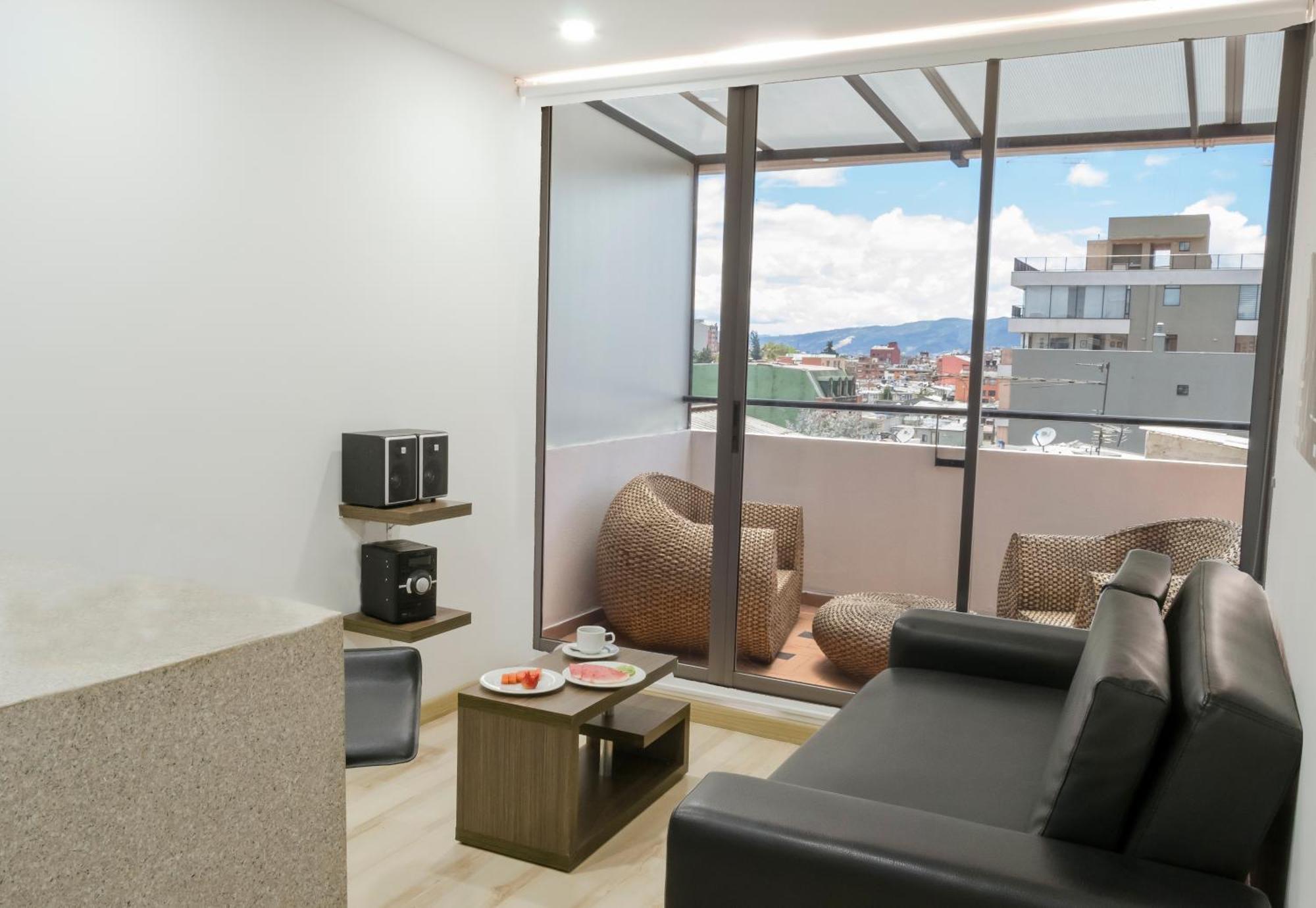 Regency La Feria Hotel 3*