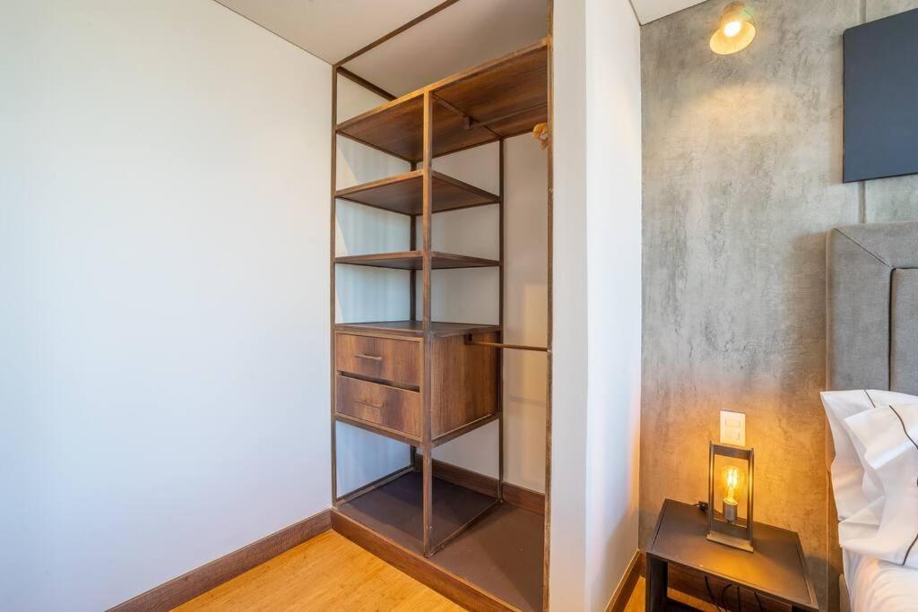 Stylish 2 Masters With Patio And View Bogota