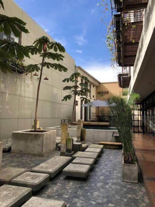 Stylish 2 Masters With Patio And View * Bogota