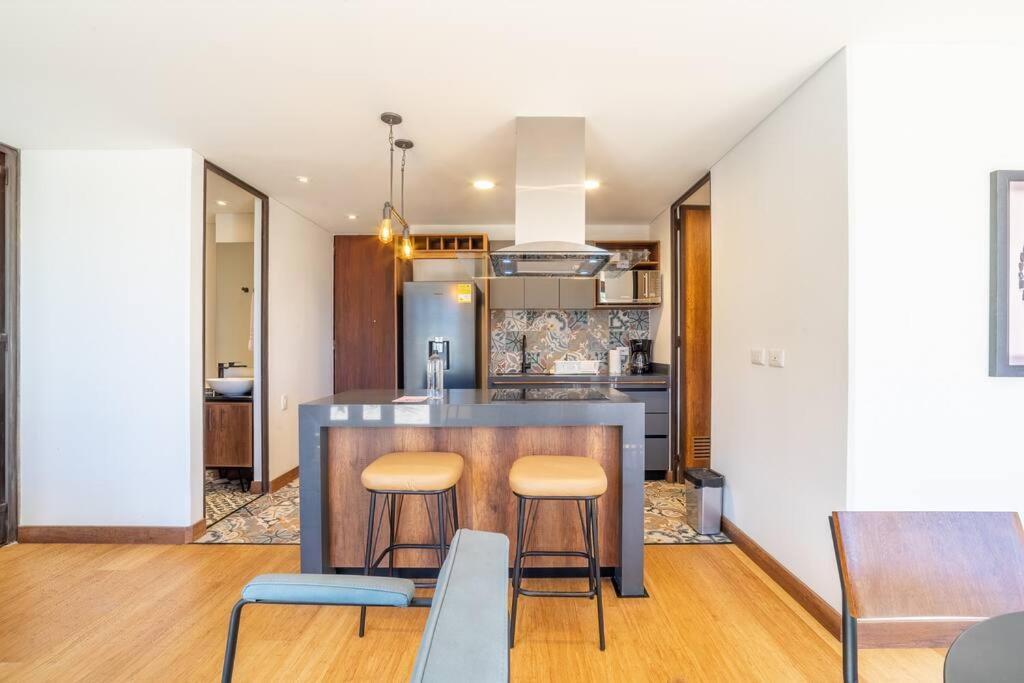 Apartment Stylish 2 Masters With Patio And View