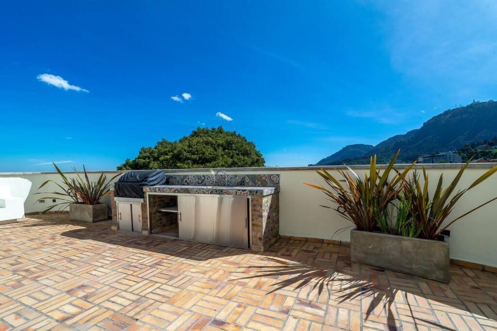 Apartment Stylish 2 Masters With Patio And View
