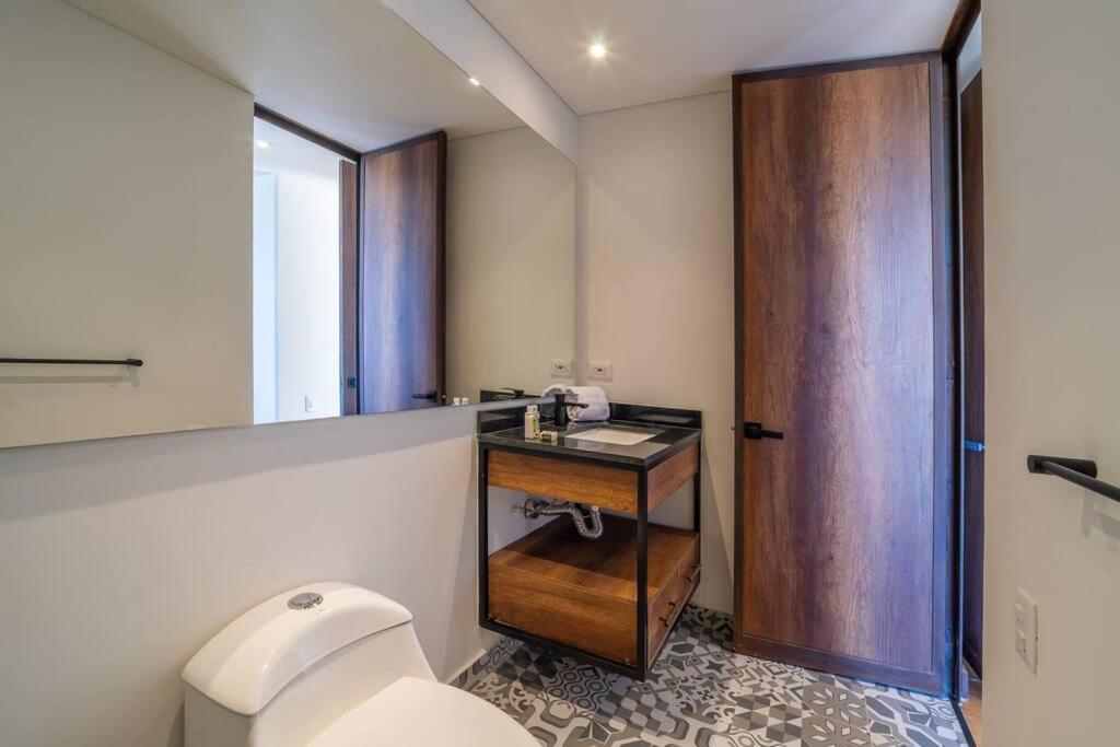 Stylish 2 Masters With Patio And View Apartment Bogota