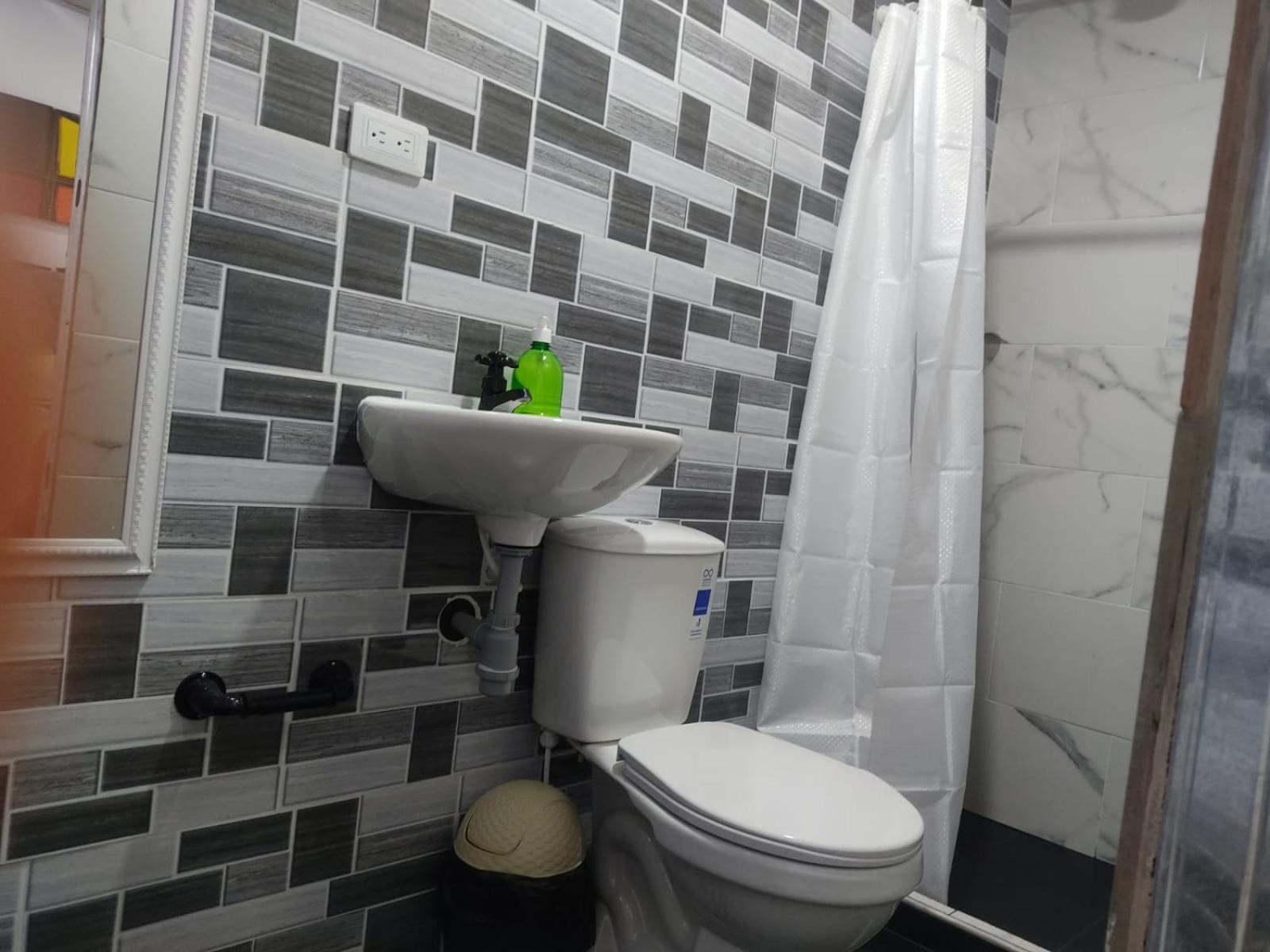 Guest house A Con Bano Privado Bogota