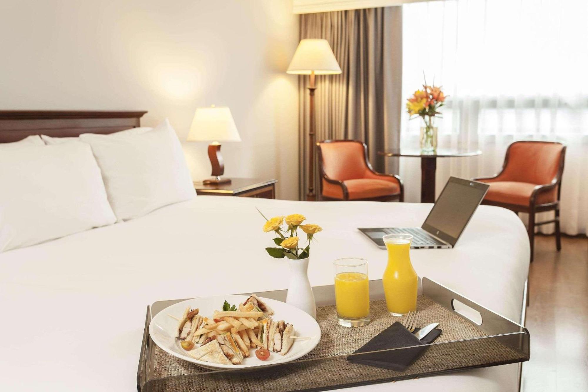 Radisson Metrotel 4*