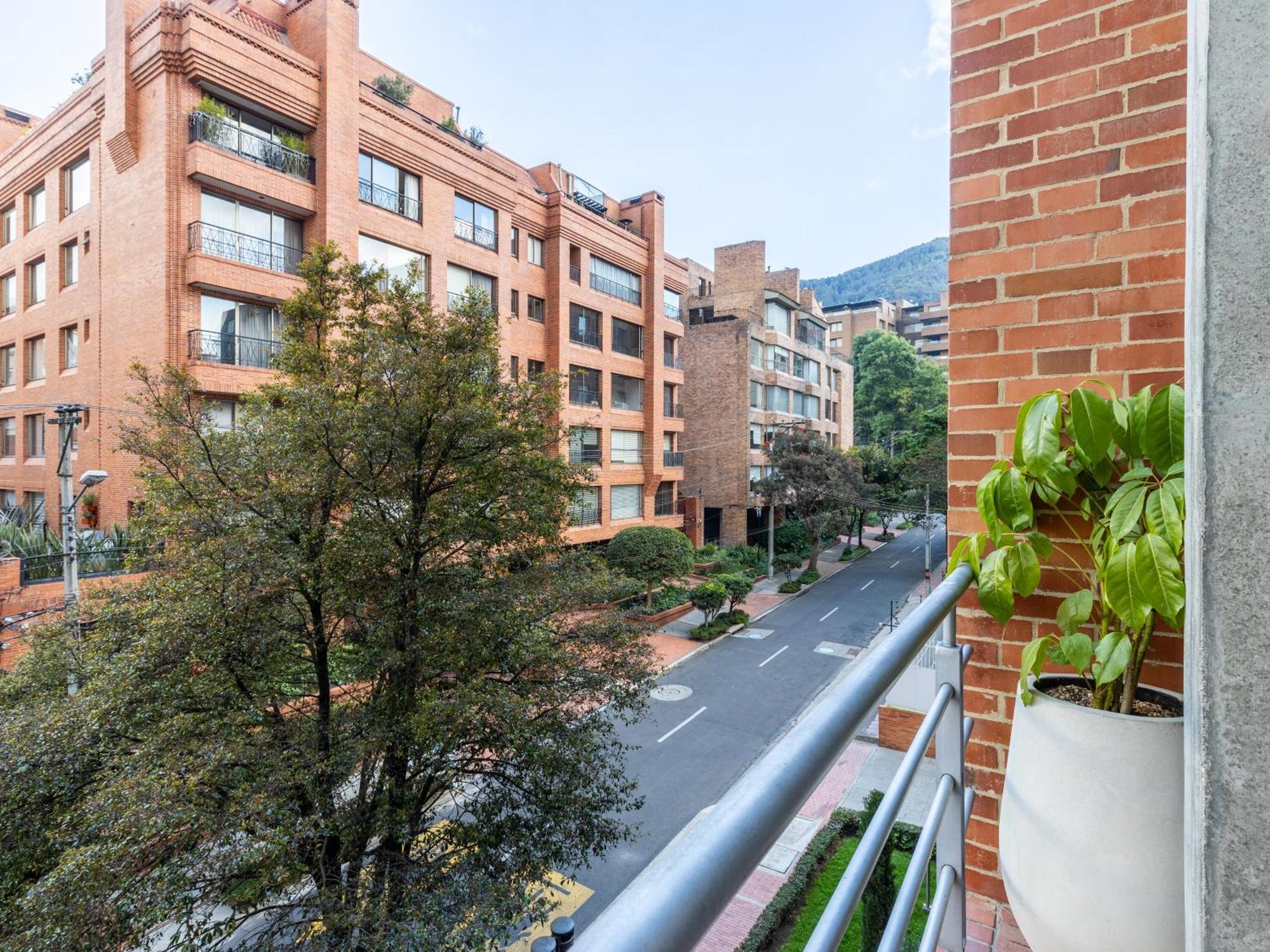 The Sublime Sanctuary Duplex In Chico * Bogota