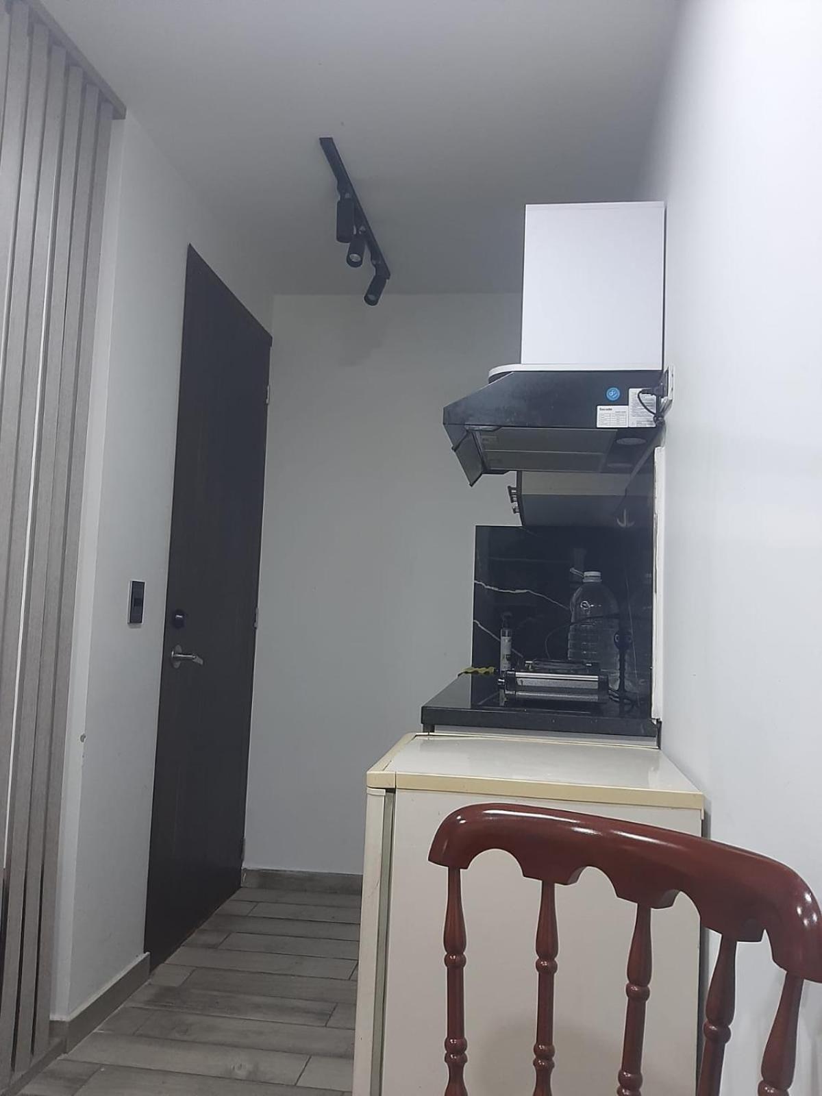 Sector De Corferias , Y , A 10 Cuadras Embajada Americana , Cerca Al , G 12 , Universidad Nacional , Aeropuerto A 2 Cuadras Estacion Ciudad Universitaria Marque-tresdiecisietecincoveintisieteveintiseistreintayuno * Bogota