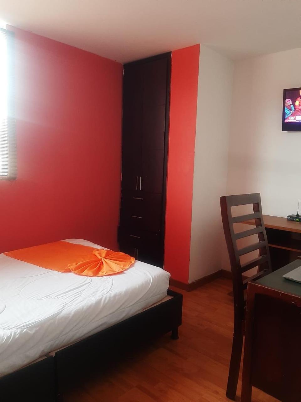 Sector De Corferias , Y , A 10 Cuadras Embajada Americana , Cerca Al , G 12 , Universidad Nacional , Aeropuerto A 2 Cuadras Estacion Ciudad Universitaria Marque-tresdiecisietecincoveintisieteveintiseistreintayuno * Bogota