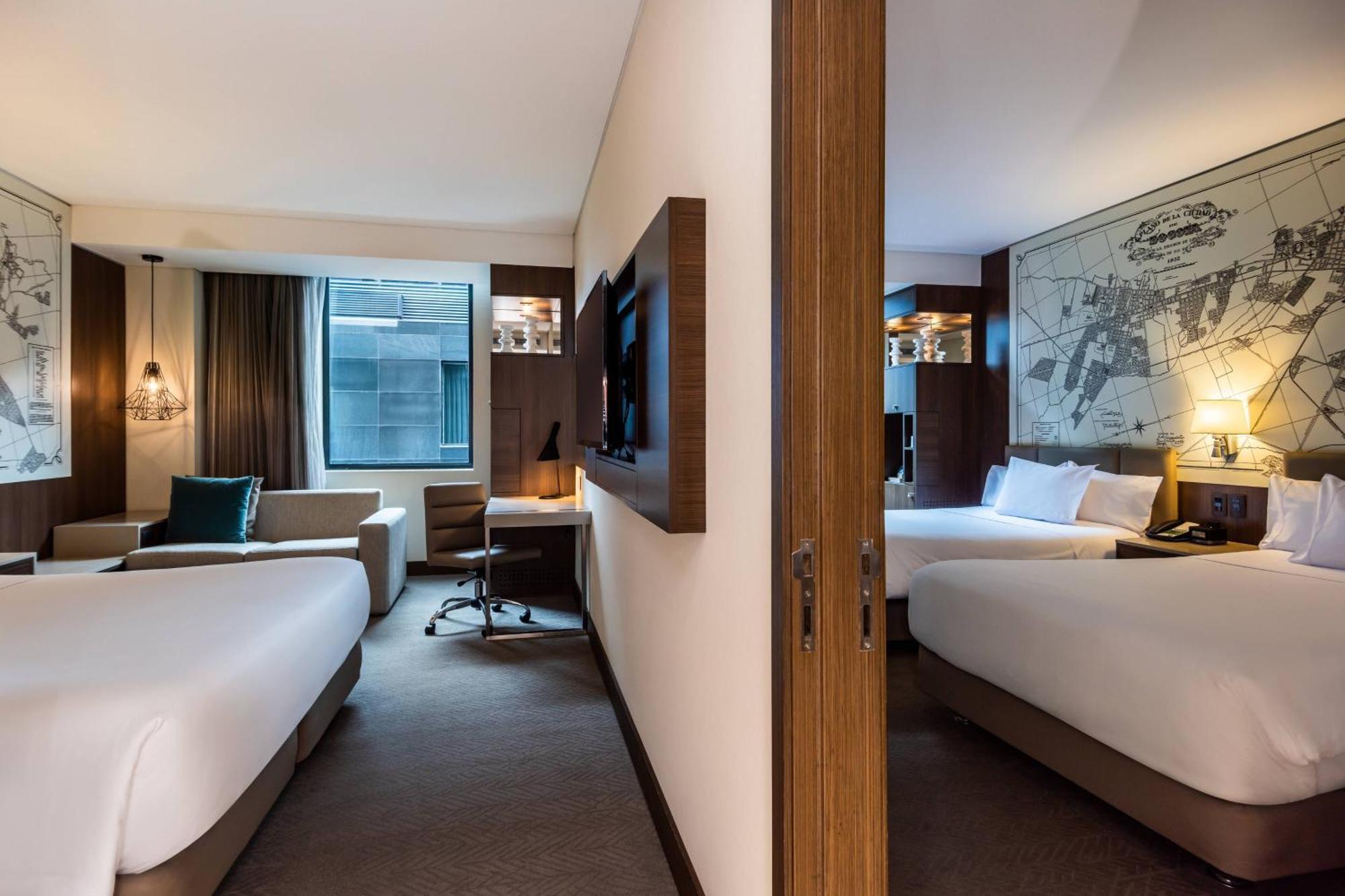 Hotel Courtyard By Marriott Airport