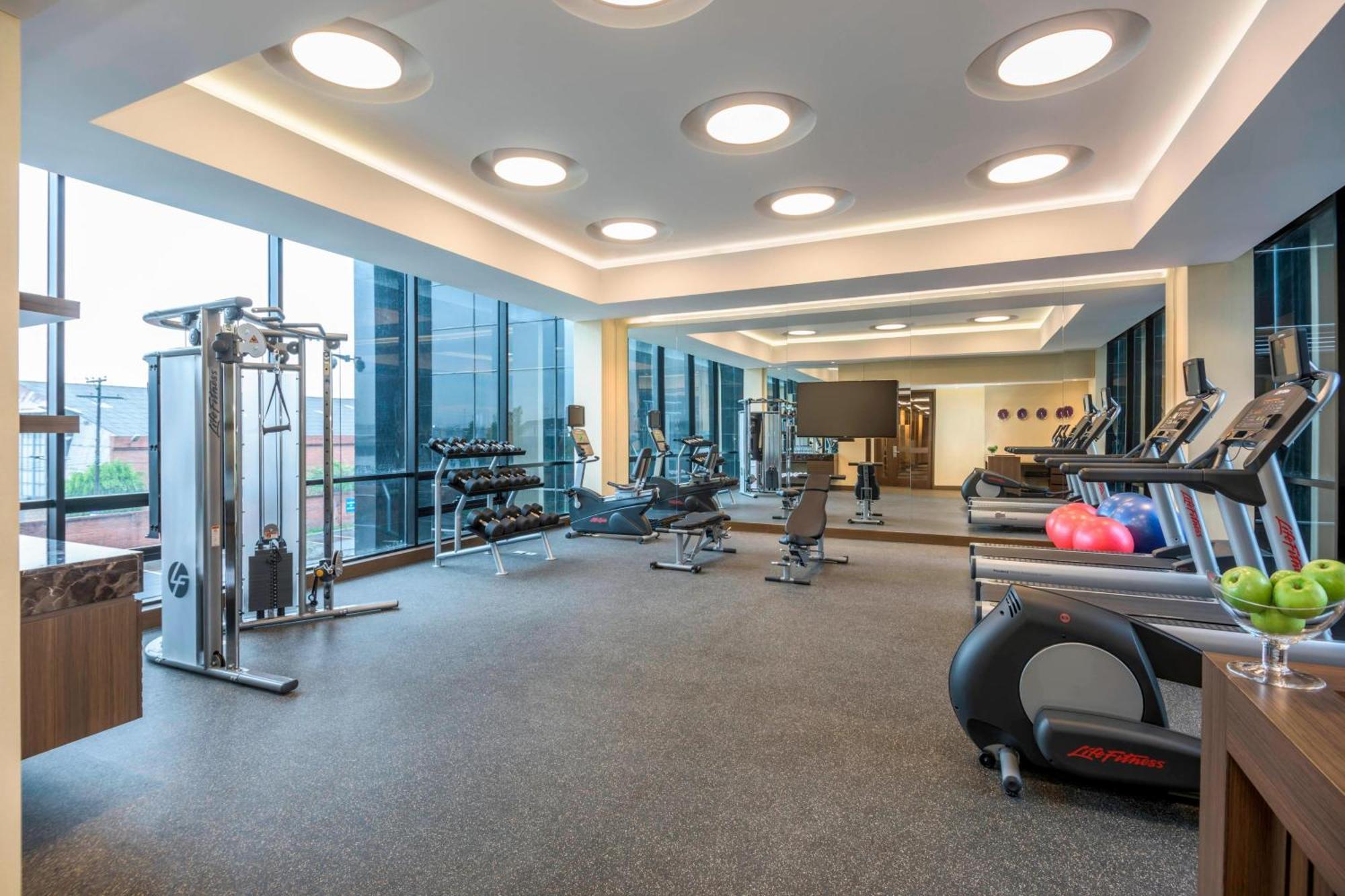 Hotel Courtyard By Marriott Airport Bogota