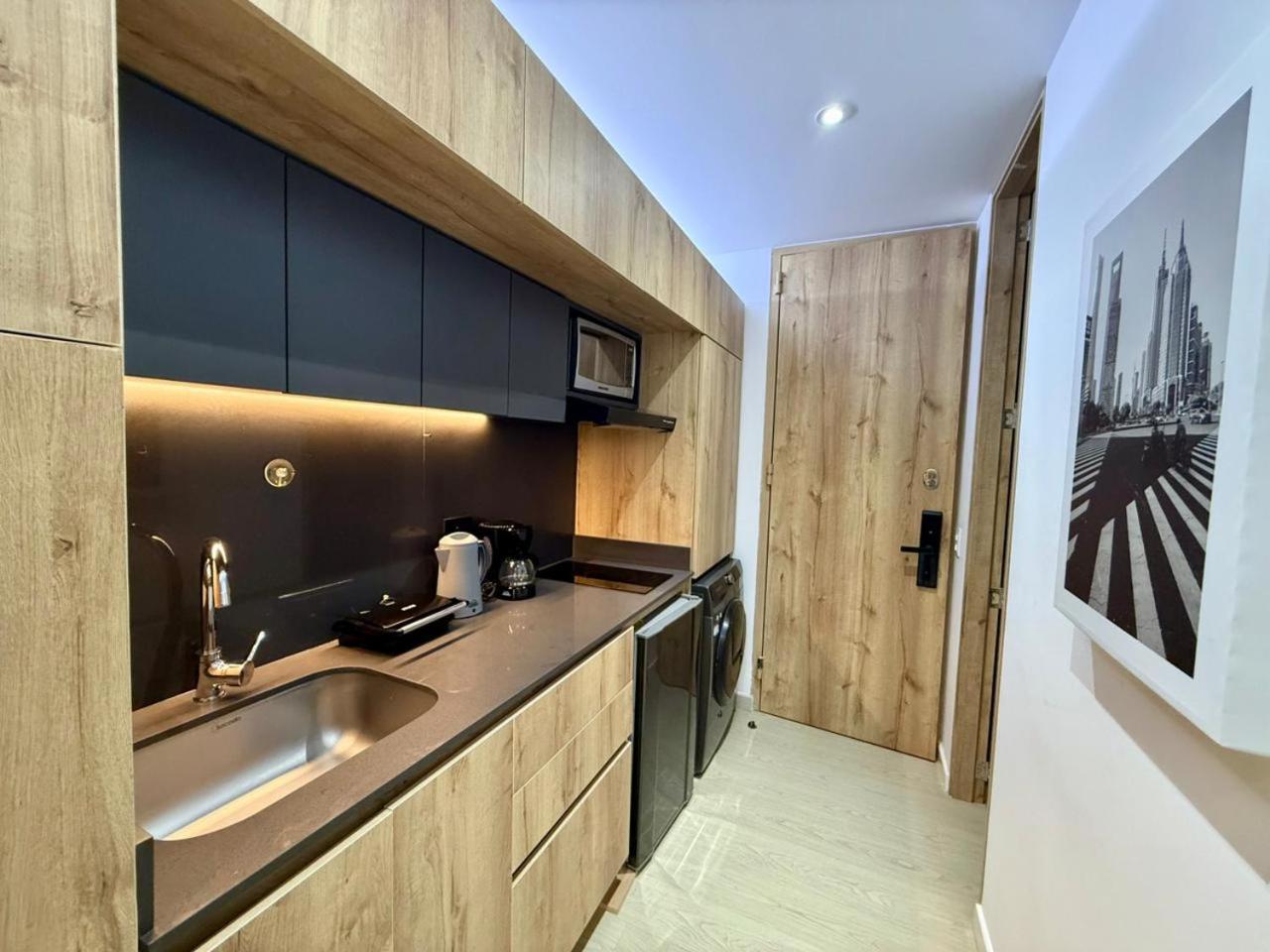 Loft Street 77 Apartment