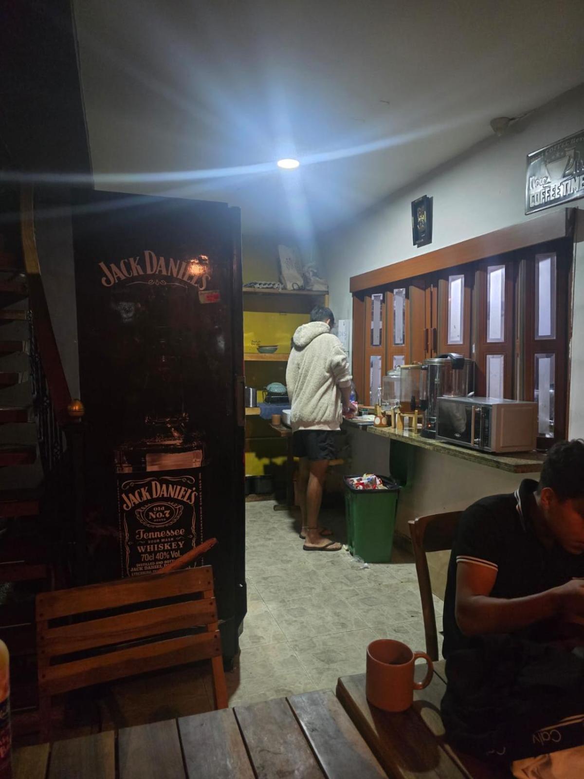 Portelli Hostal-zona G Para Extranjeros Hostel *