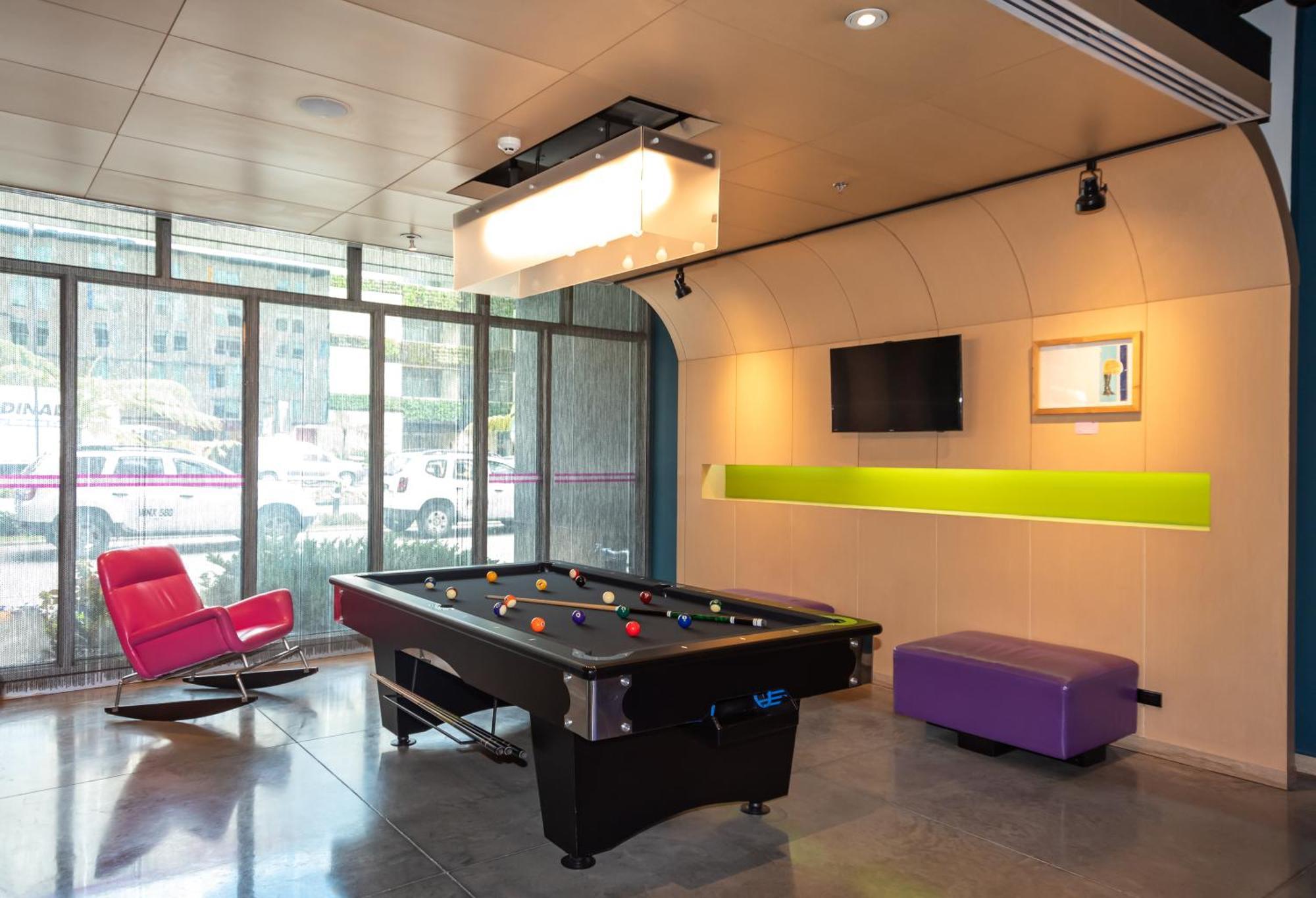Aloft Airport