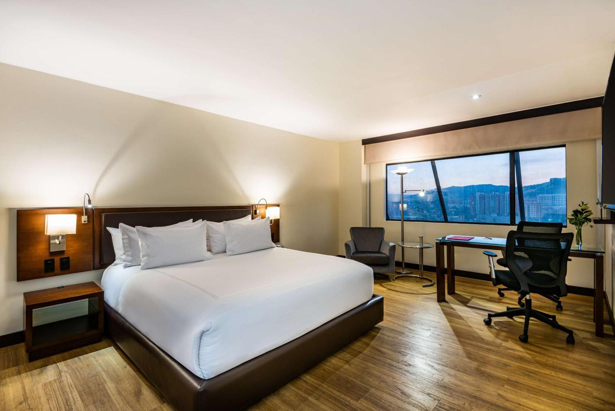 Nh Collection Royal Wtc Hotel 5*