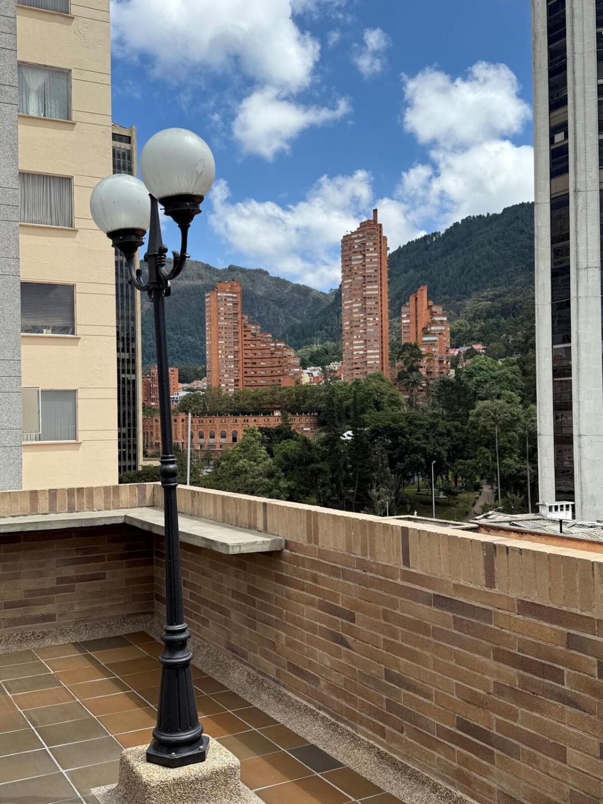 New And Modern En Centro De *