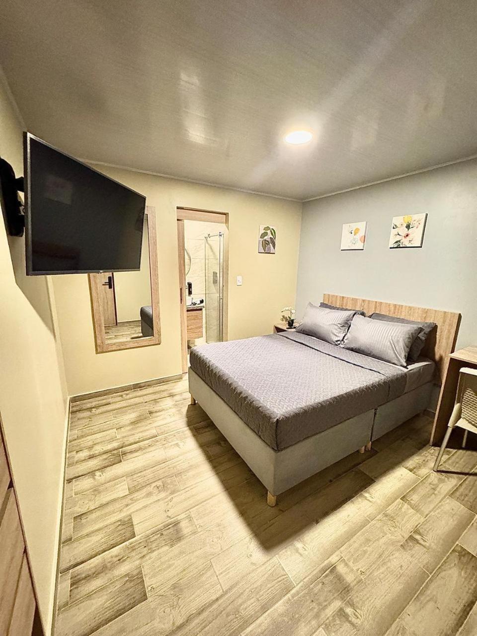 Guest house Hostelfc Santa Barbara