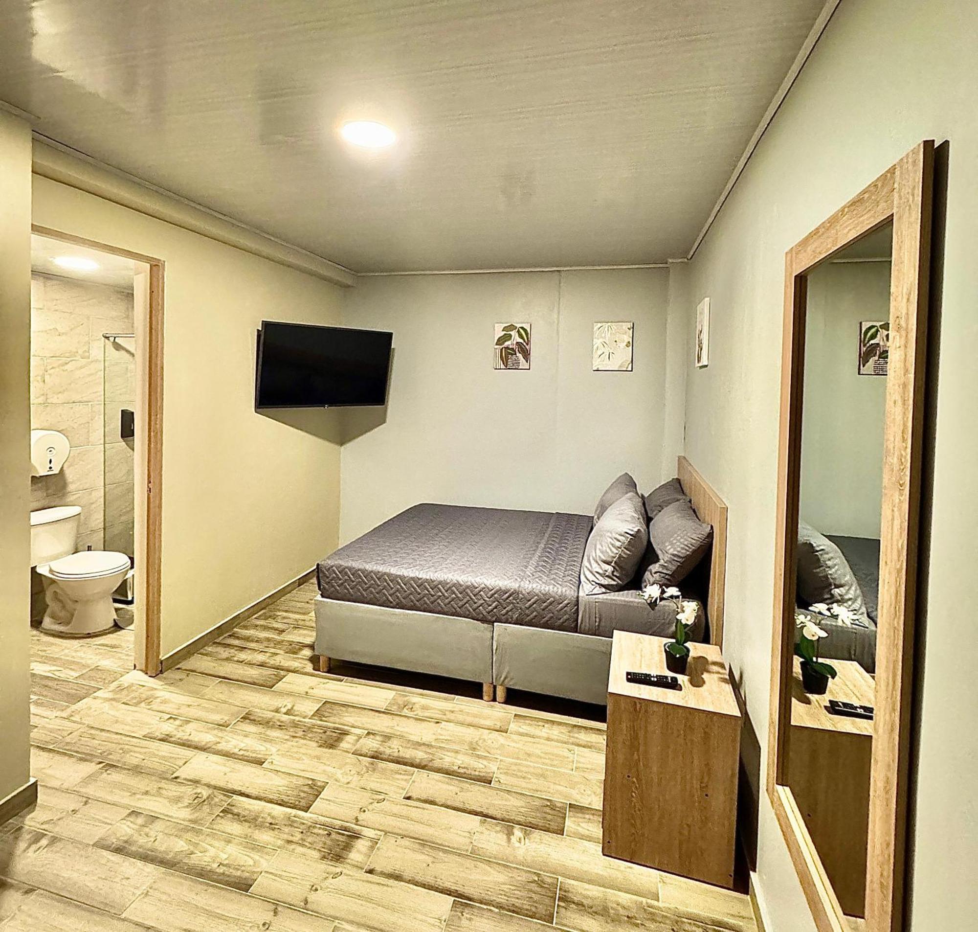 Guest house Hostelfc Santa Barbara