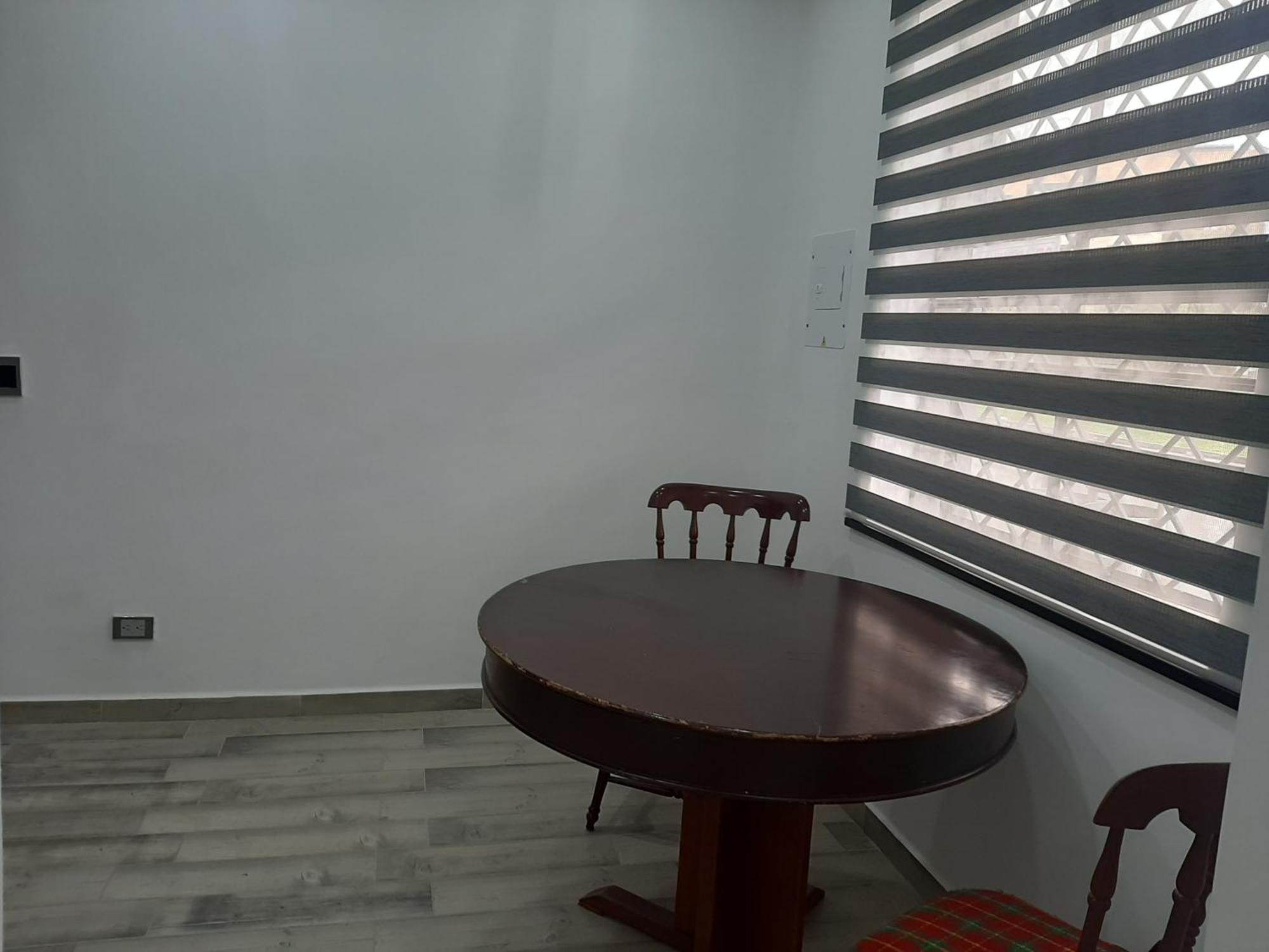 Sector De Corferias , Y , A 10 Cuadras Embajada Americana , Cerca Al , G 12 , Universidad Nacional , Aeropuerto A 2 Cuadras Estacion Ciudad Universitaria Marque-tresdiecisietecincoveintisieteveintiseistreintayuno Bogota
