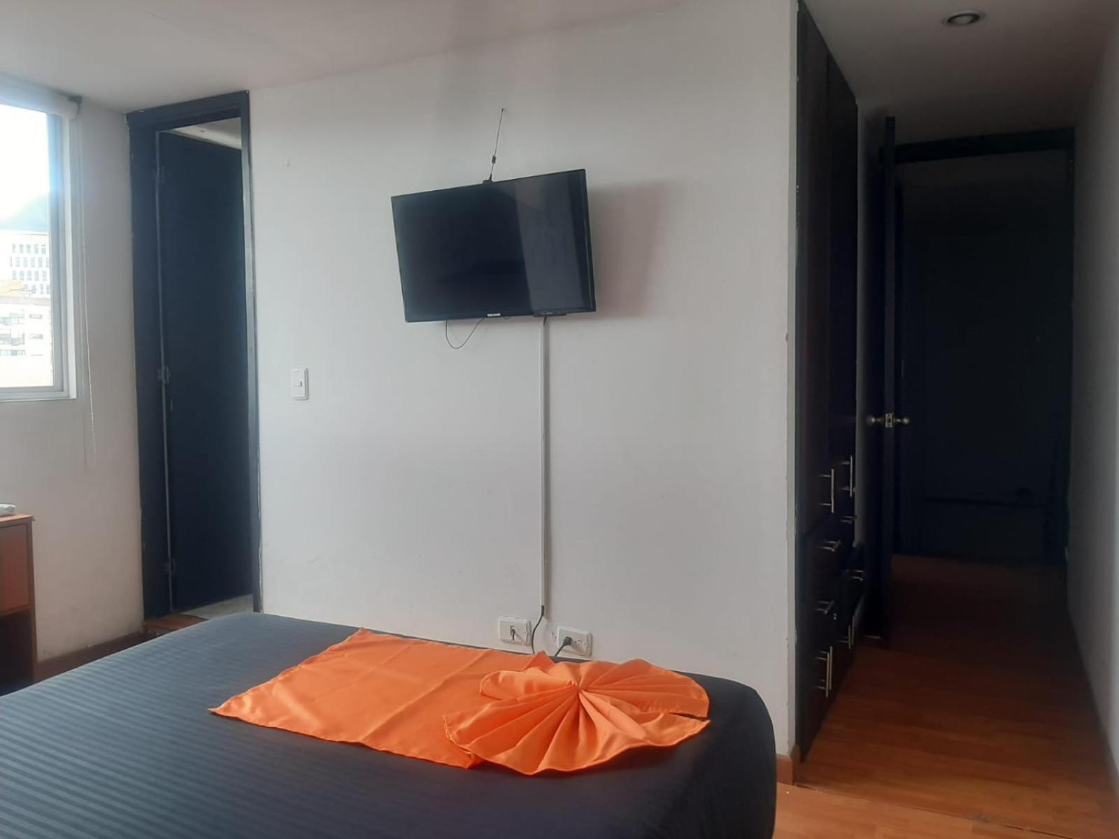 Sector De Corferias , Y , A 10 Cuadras Embajada Americana , Cerca Al , G 12 , Universidad Nacional , Aeropuerto A 2 Cuadras Estacion Ciudad Universitaria Marque-tresdiecisietecincoveintisieteveintiseistreintayuno *