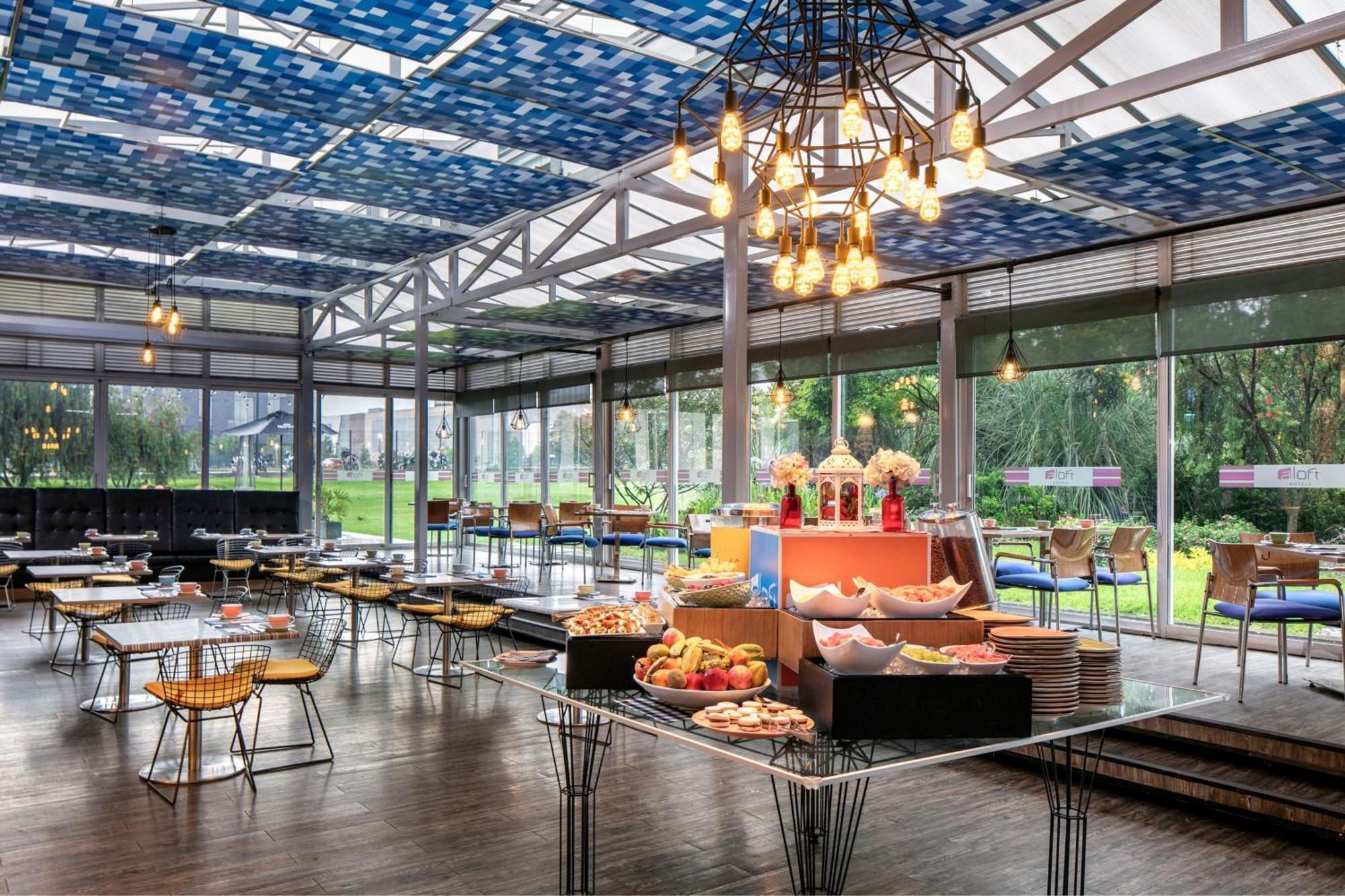 Aloft Airport Hotel Bogota