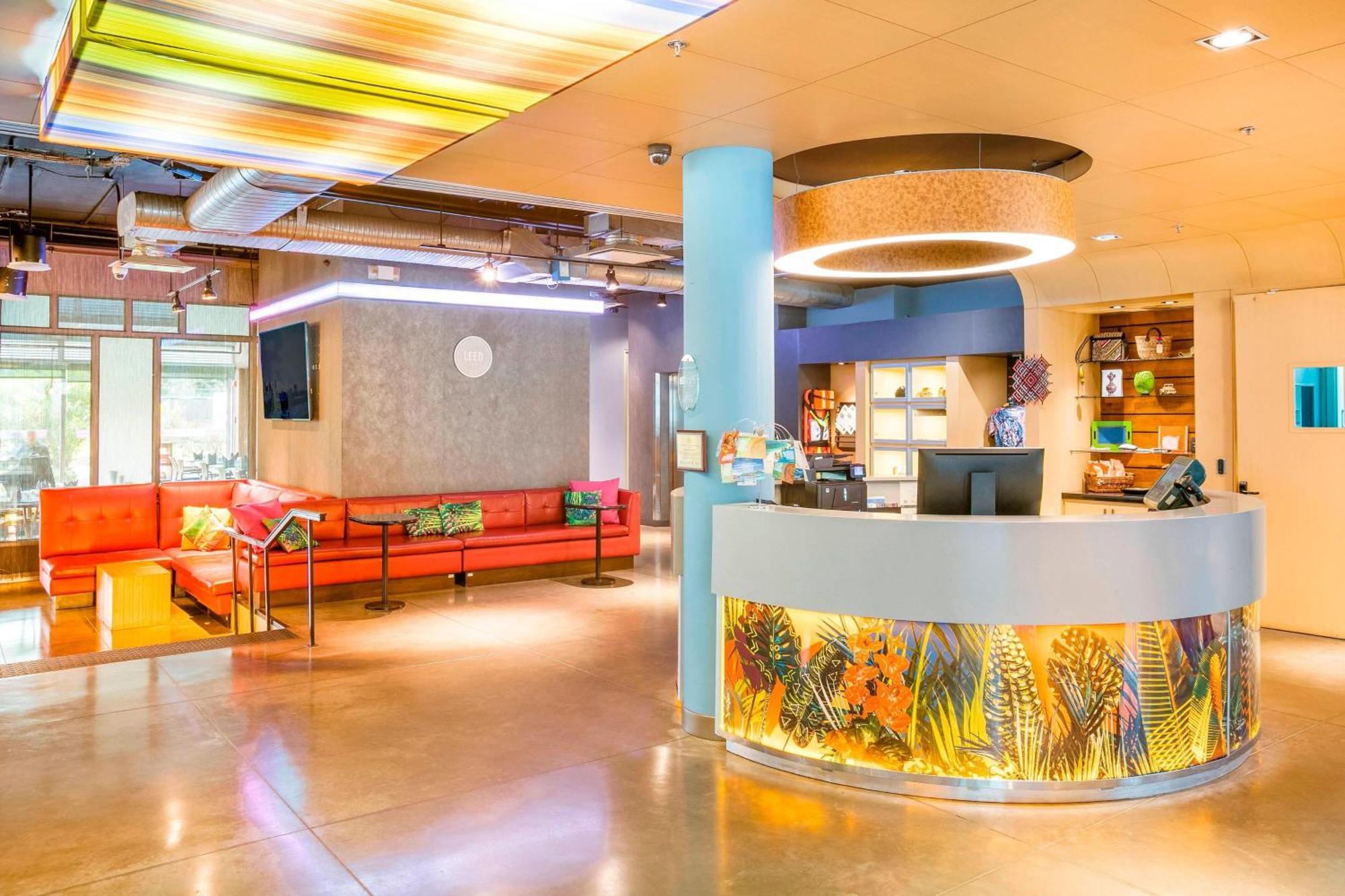 Aloft Airport 4* Bogota
