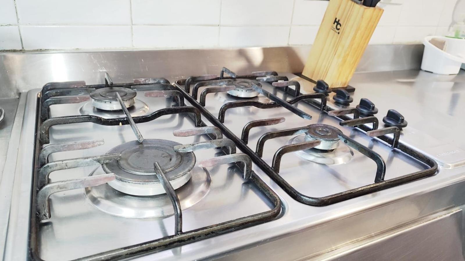 8 Amplia Bano Y Balcon Privado Unicentro Homestay Bogota