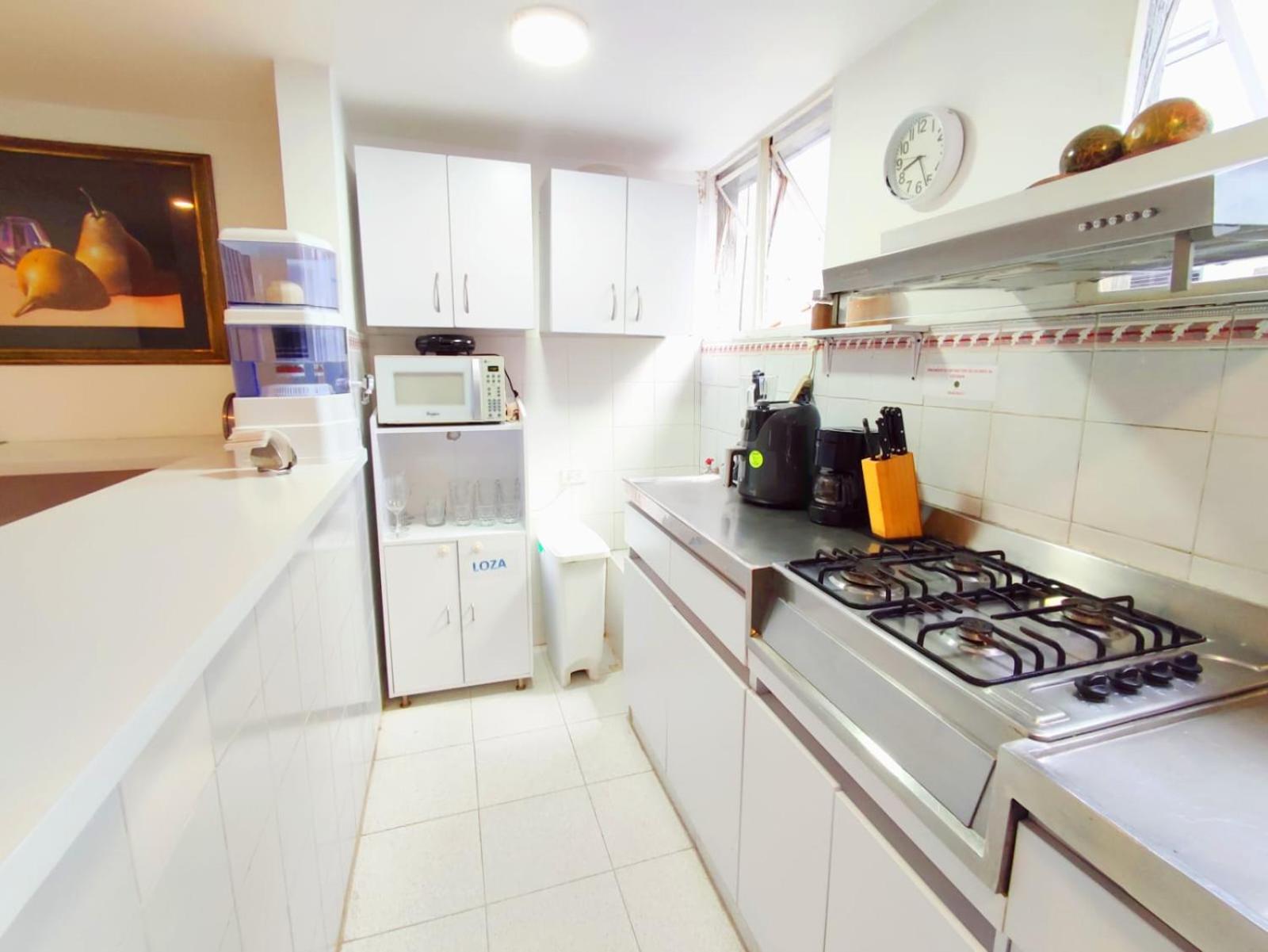Homestay 8 Amplia Bano Y Balcon Privado Unicentro Bogota