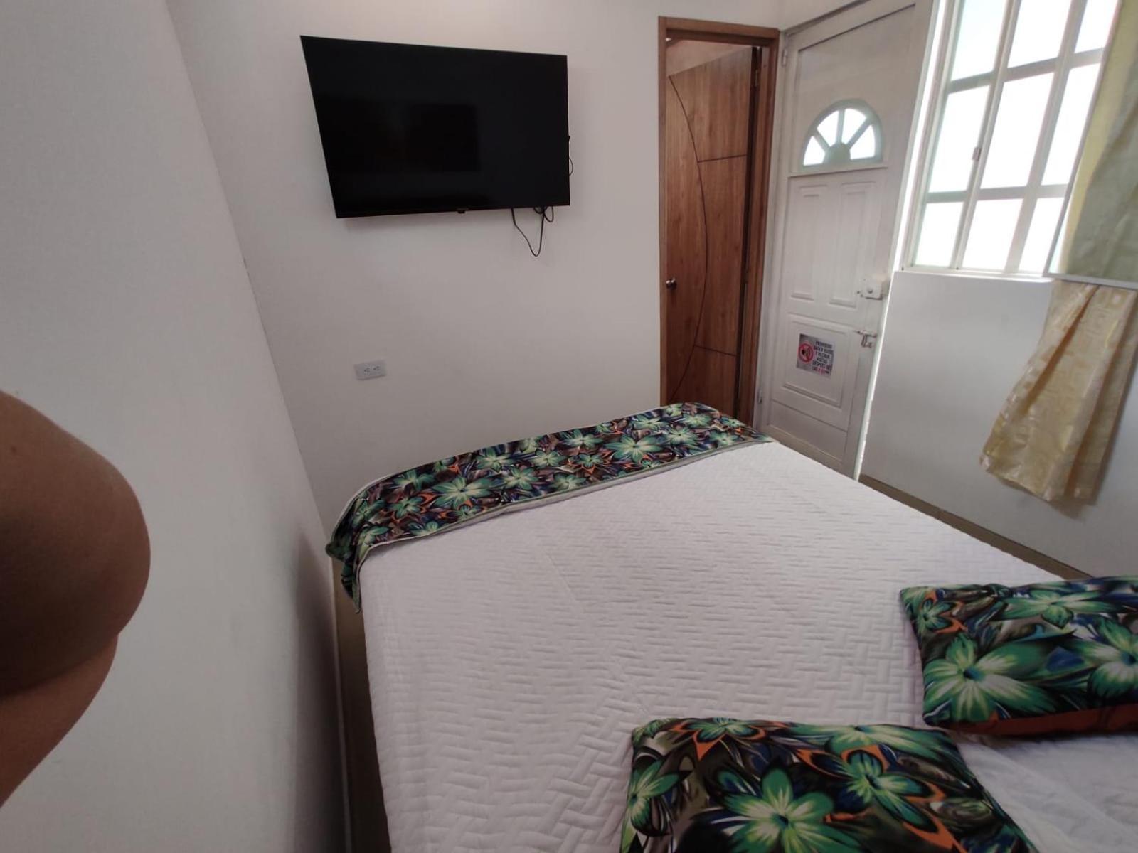 Con Bano Privado 2 Guest house Bogota