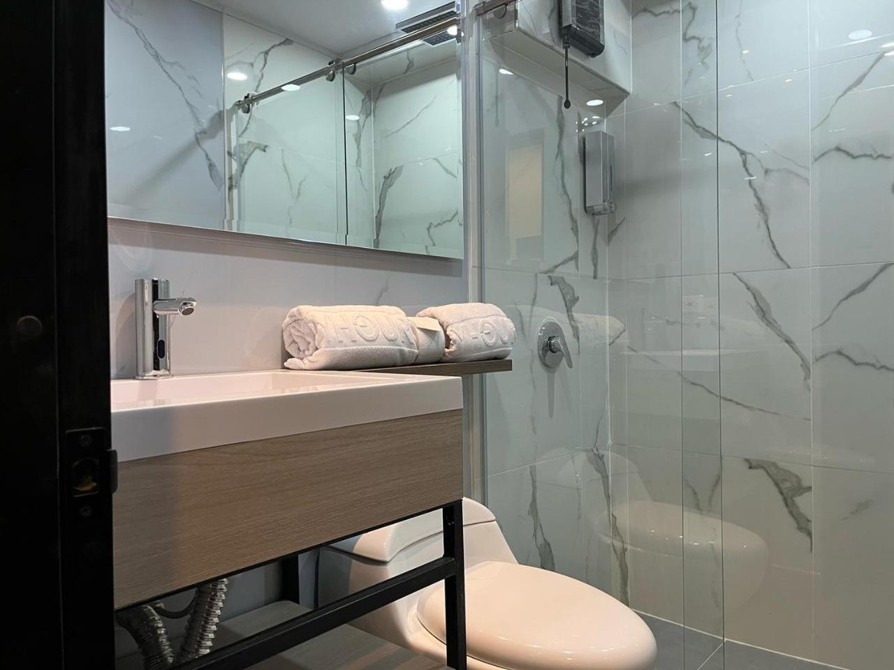 Continental Byhours 3*