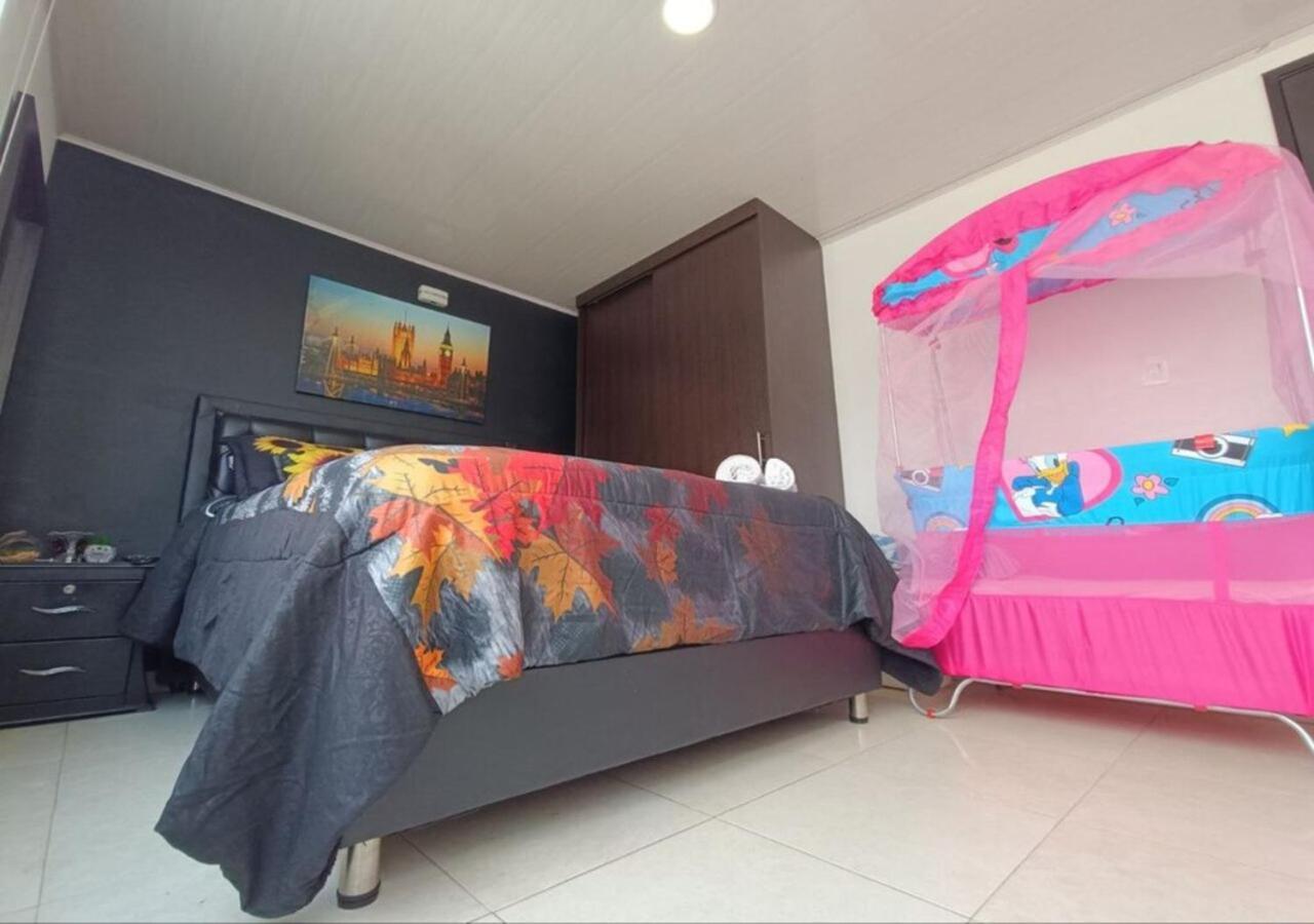 Impresionante Familiar 3er Piso - 06 Personas - El Eden Centro Comercial Bed & Breakfast *