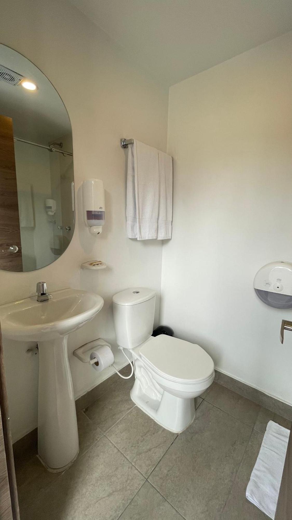 Hotel Saana Coliving & Downtown *
