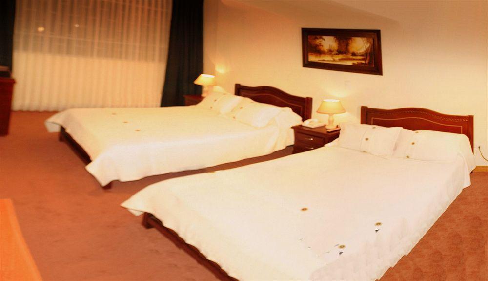 Hotel Charlies Place Bogota