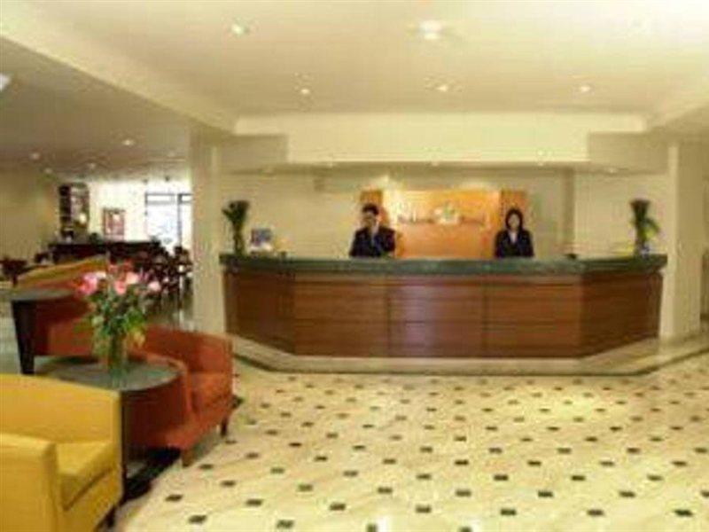 Hotel Avani Royal Zona T 4*