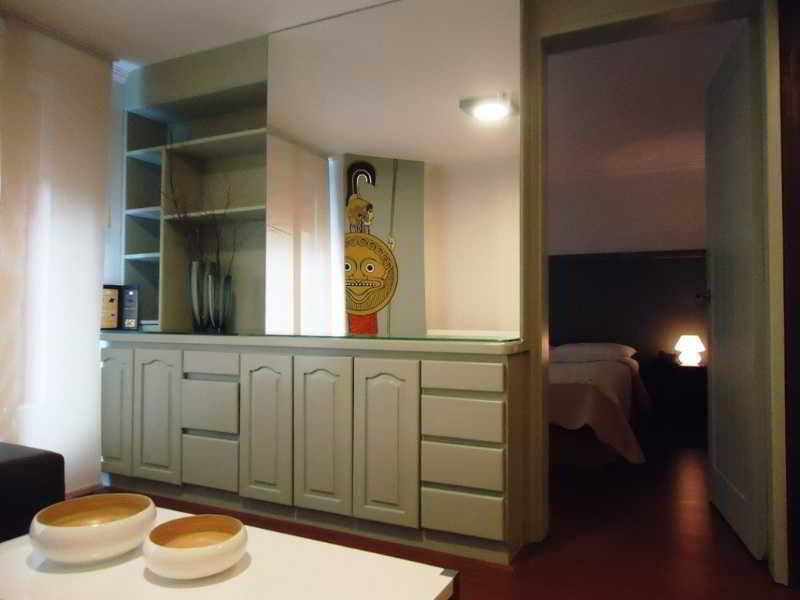 Lloyds Apartasuites Parque 93 Aparthotel