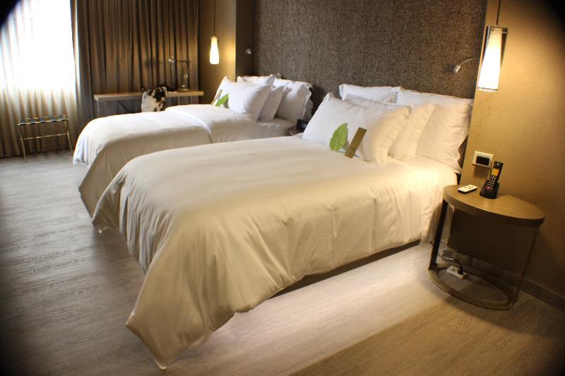 Bog 5* Bogota