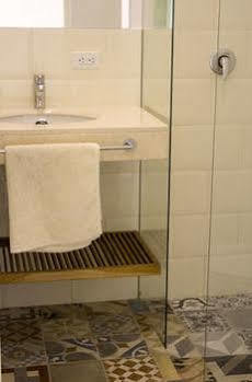 Hotel Casa De La Vega 4*