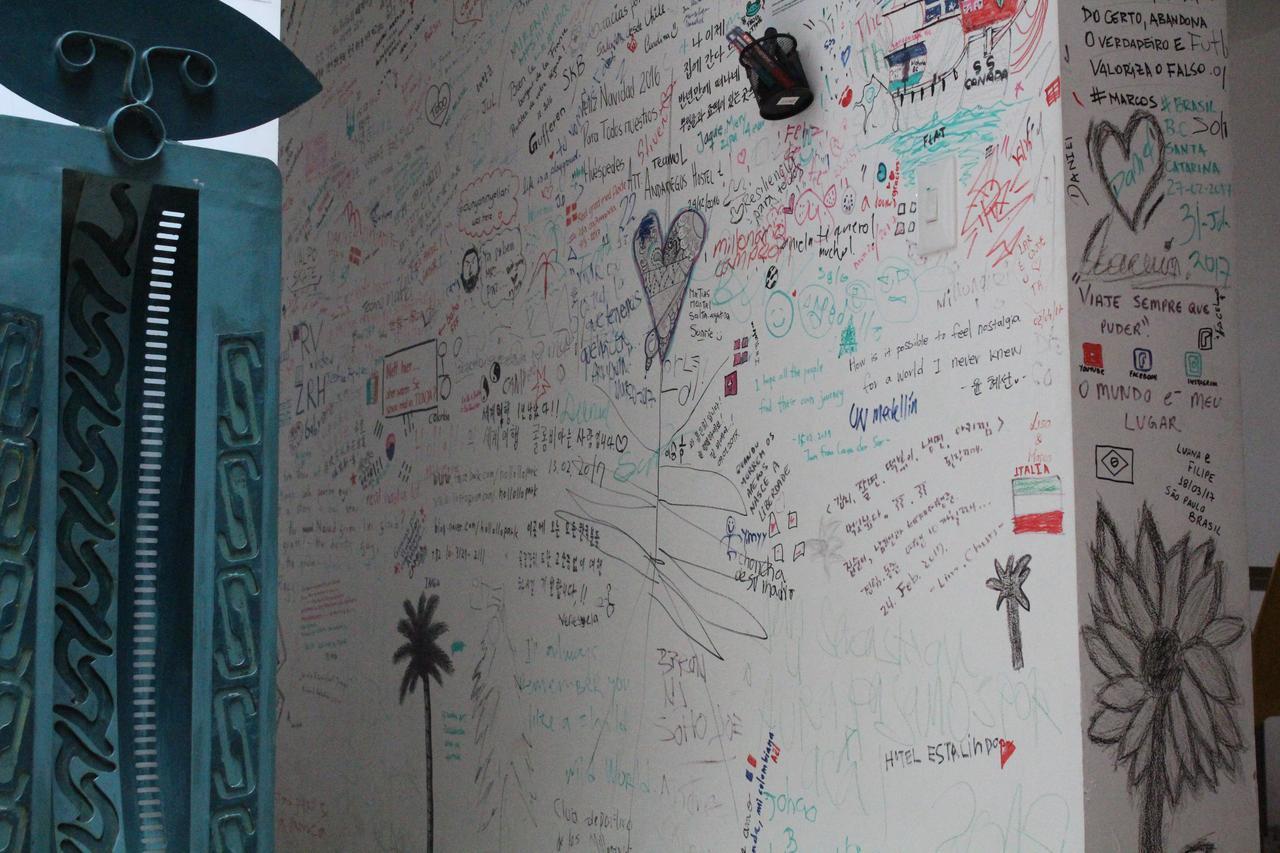 Andariegos Hostel *