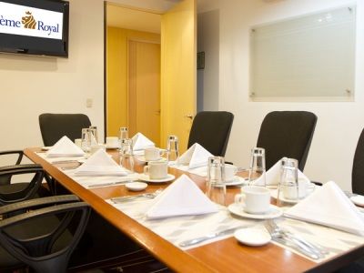 Hotel Avani Royal Zona T