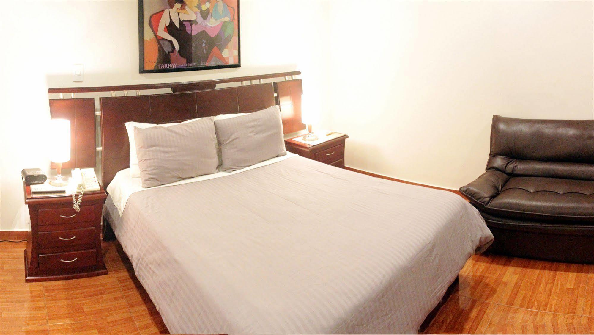Hotel Charlies Place Bogota