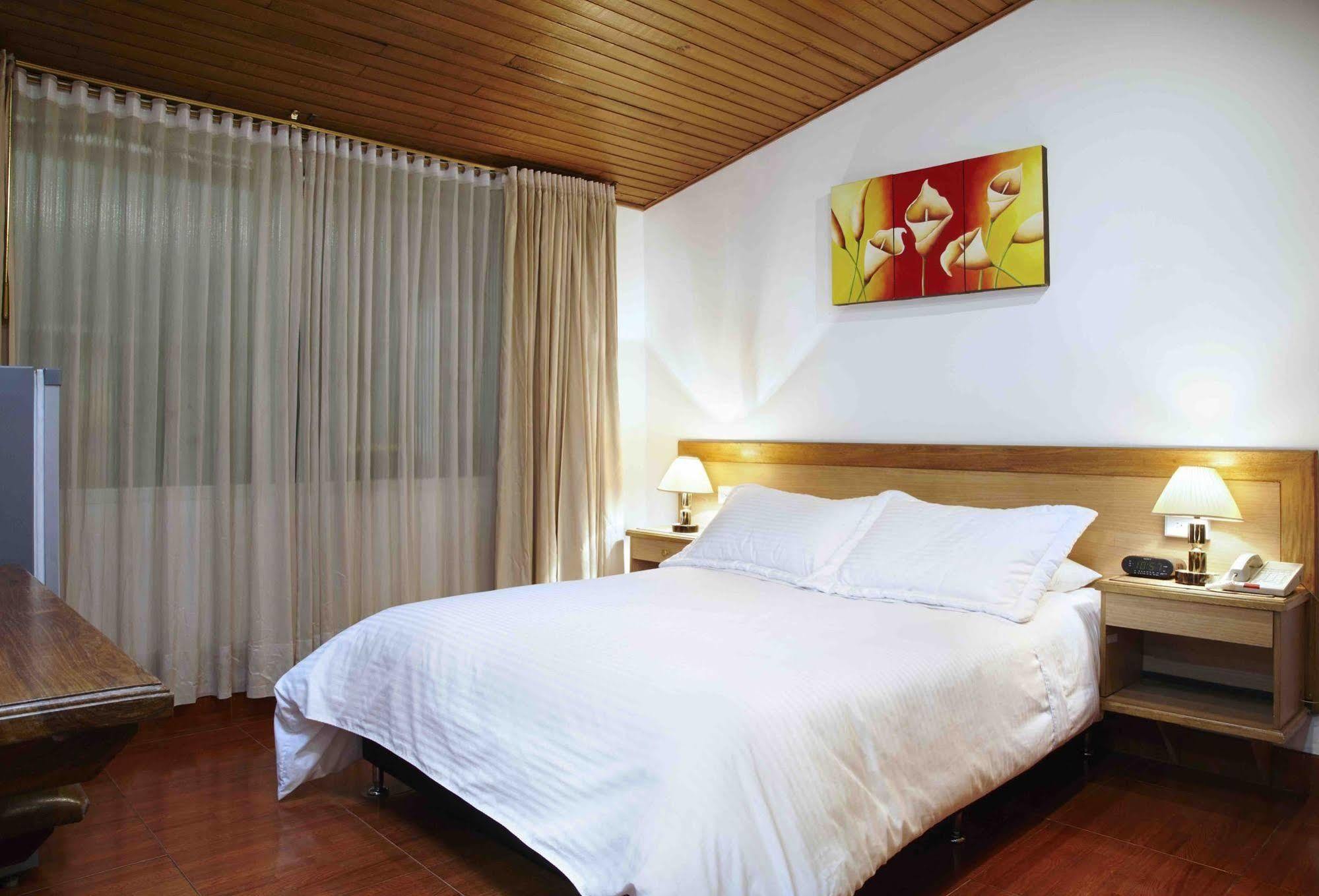 Charlies Place Bogota