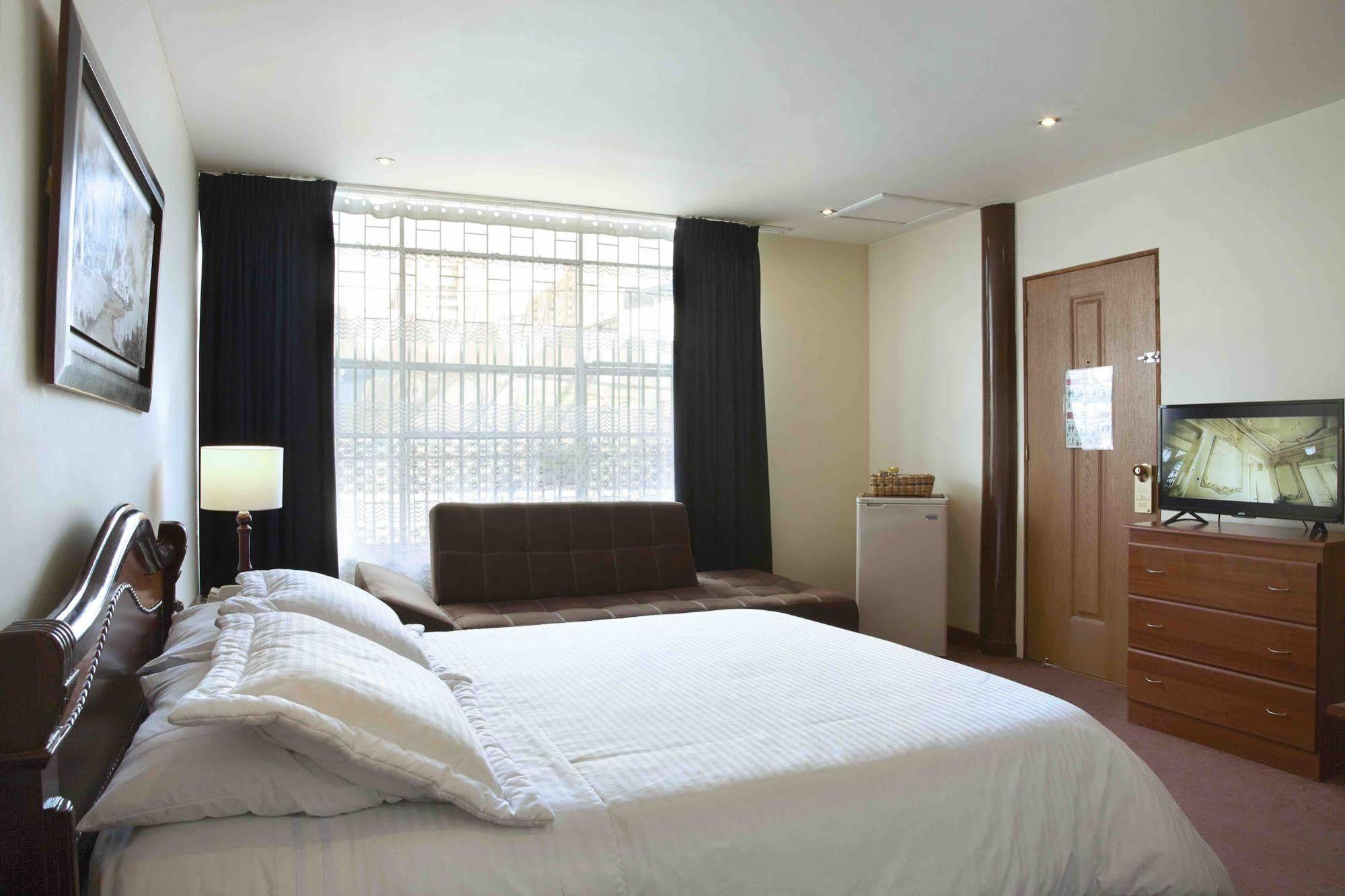 Charlies Place Hotel Bogota