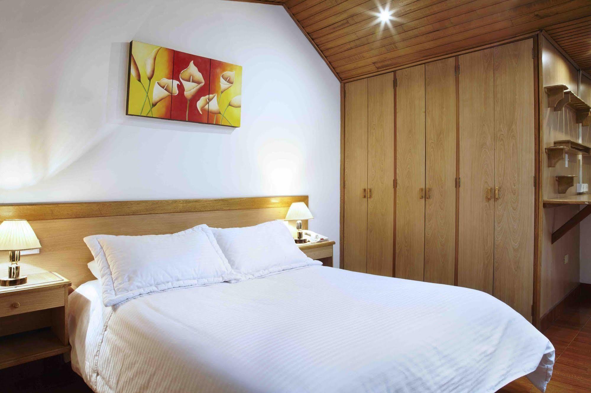Hotel Charlies Place Bogota