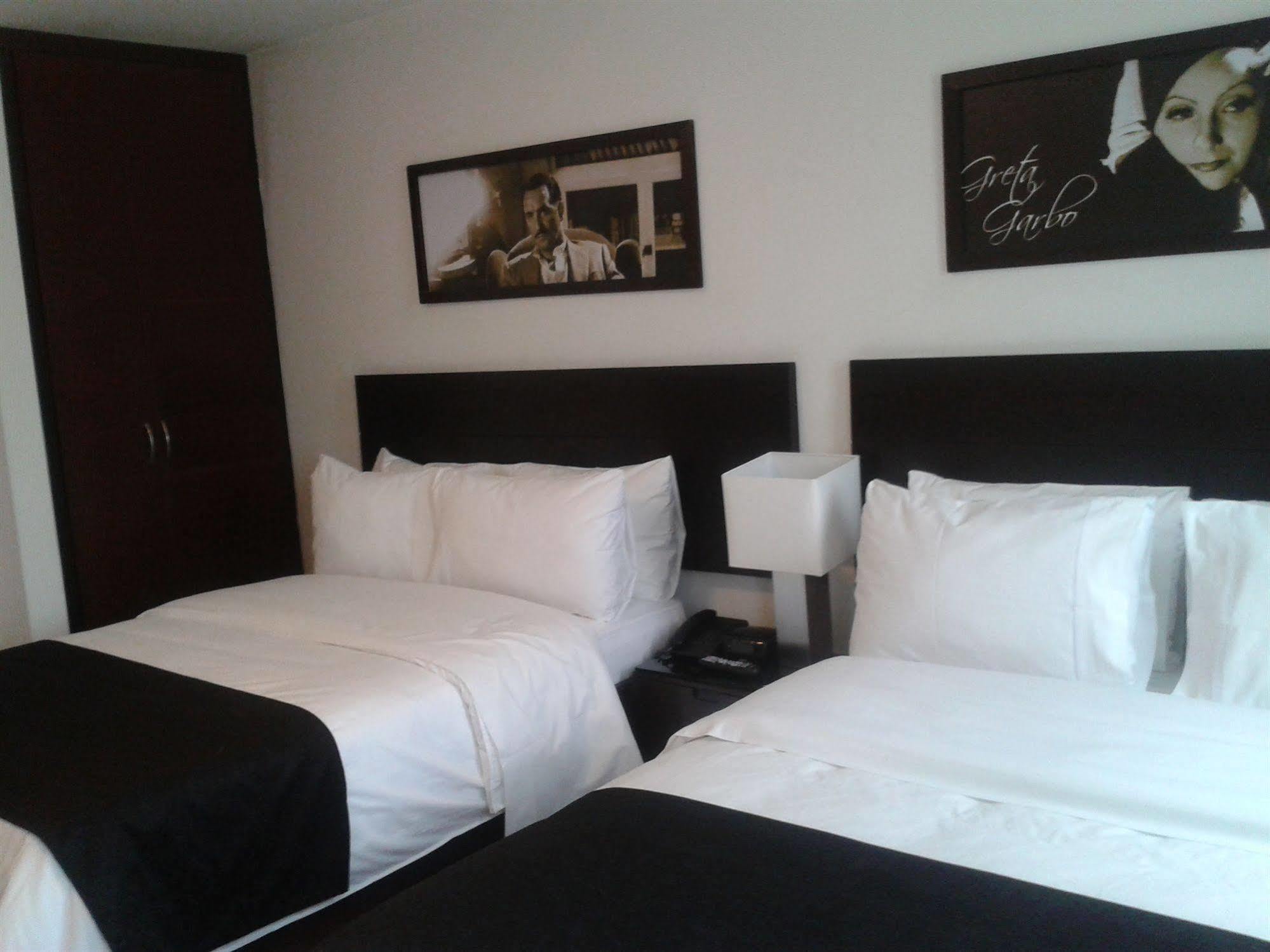 Hotel Charlotte Plaza 26