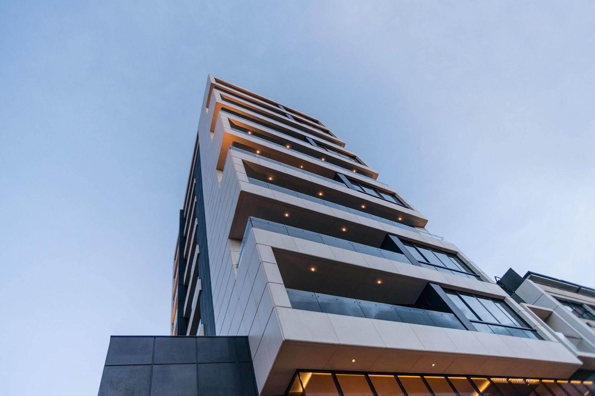 8010 Urban Living- Luxury Experience Aparthotel 5*