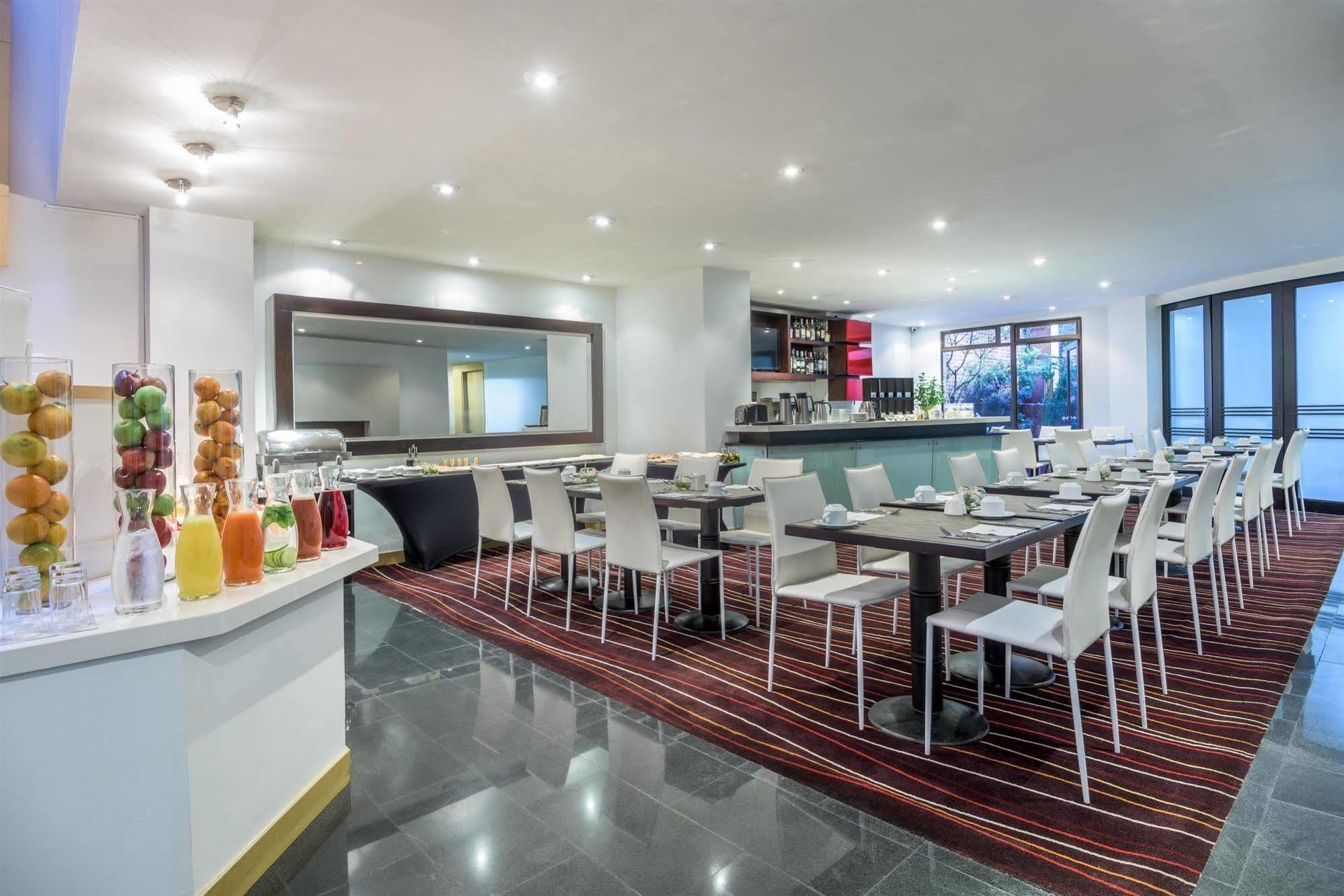 Avani Royal Zona T Hotel 4*