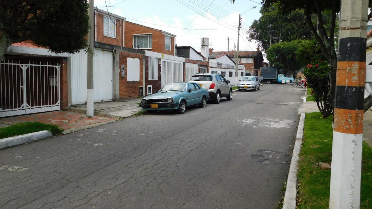 Bed & Breakfast Familiar La Alborada Bogota