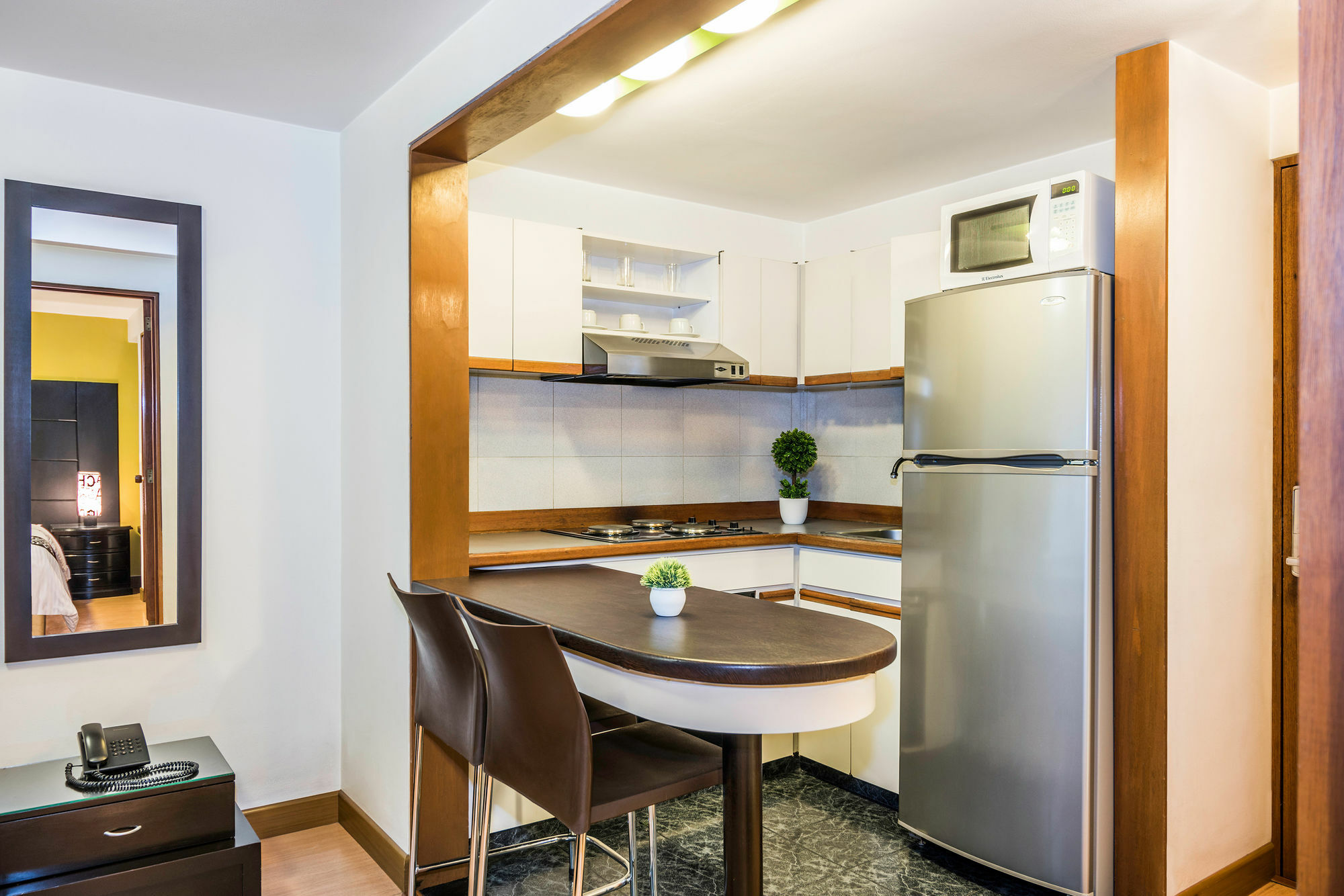 Lloyds Apartasuites Parque 93 4* Bogota